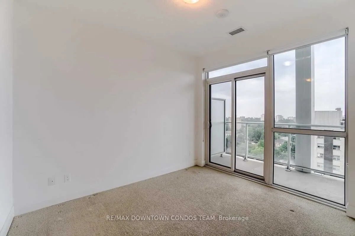 55 Speers Road, #1006