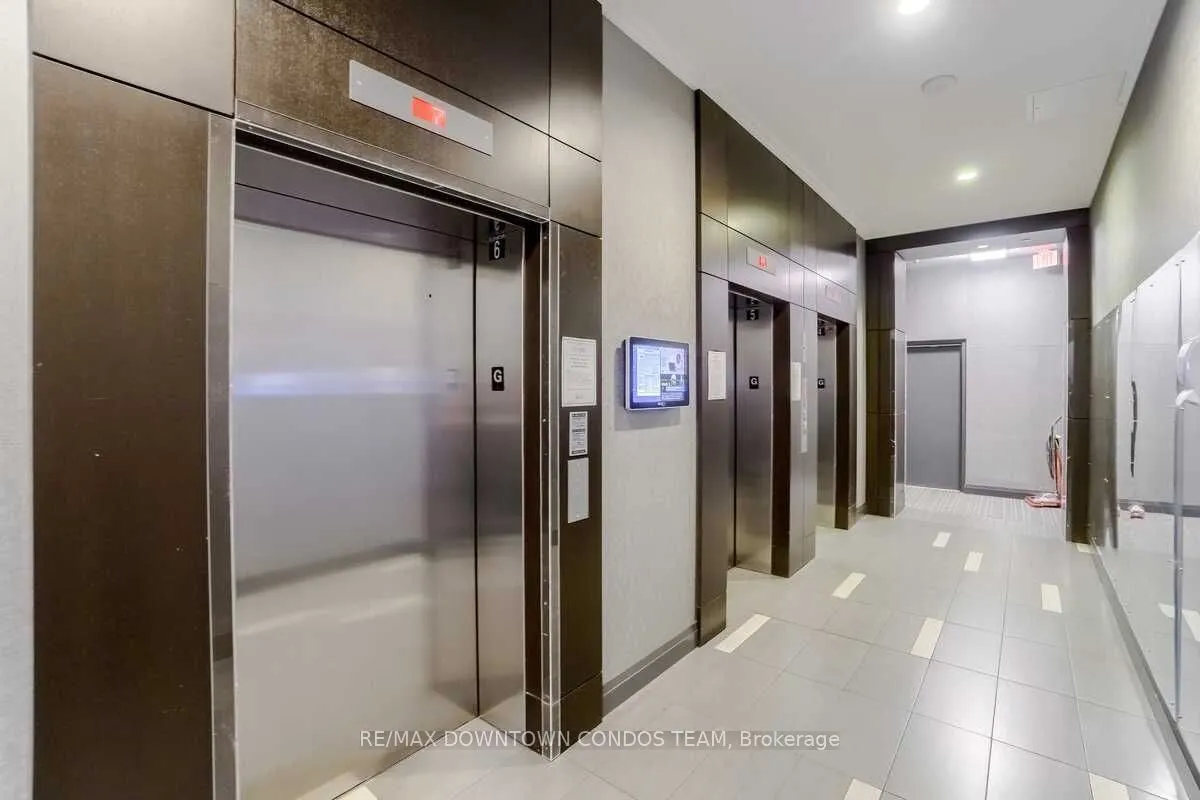 55 Speers Road, #1006
