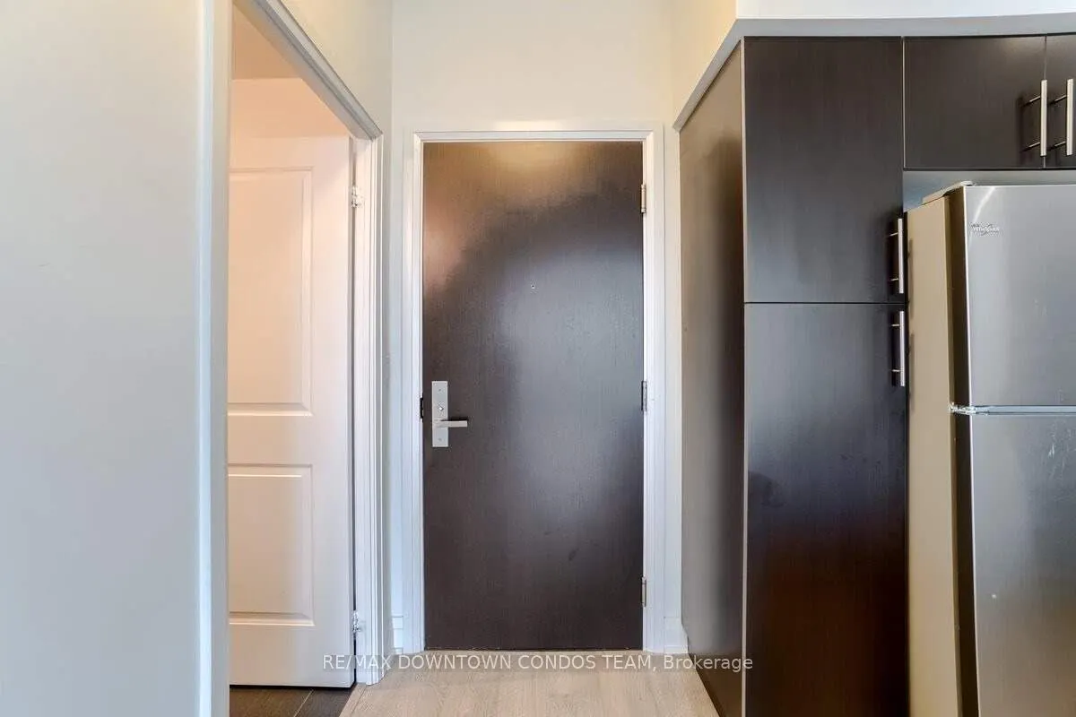 55 Speers Road, #1006