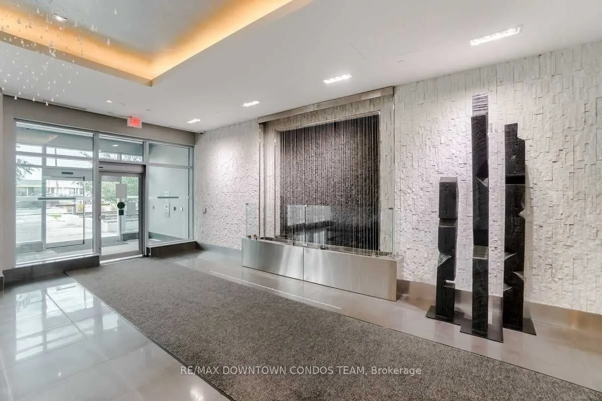 55 Speers Road, #1006