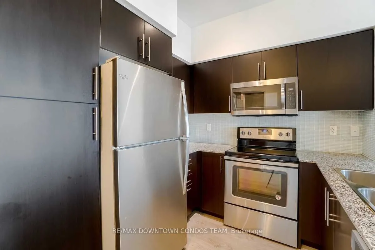 55 Speers Road, #1006