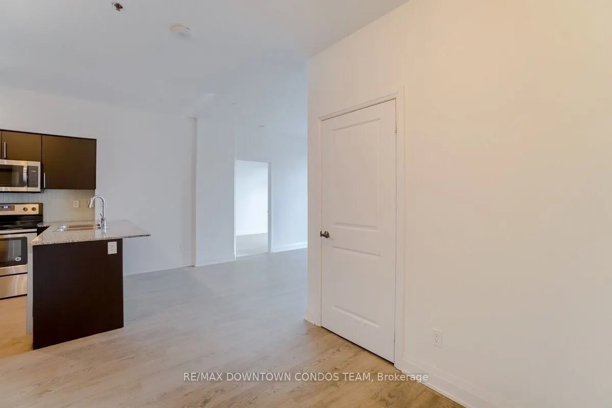 55 Speers Road, #1006