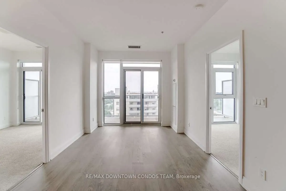 55 Speers Road, #1006