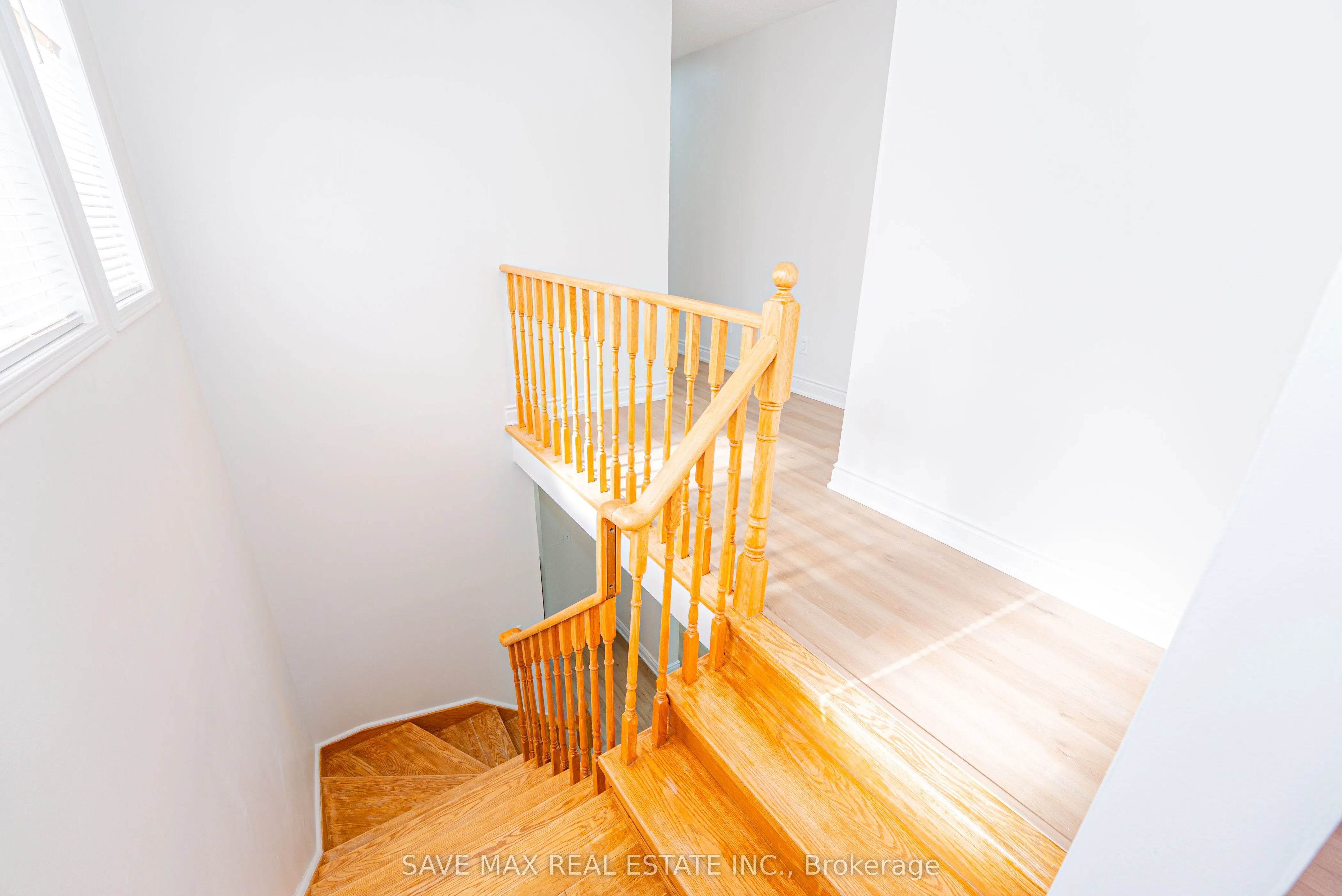 833 Scollard Court, #33