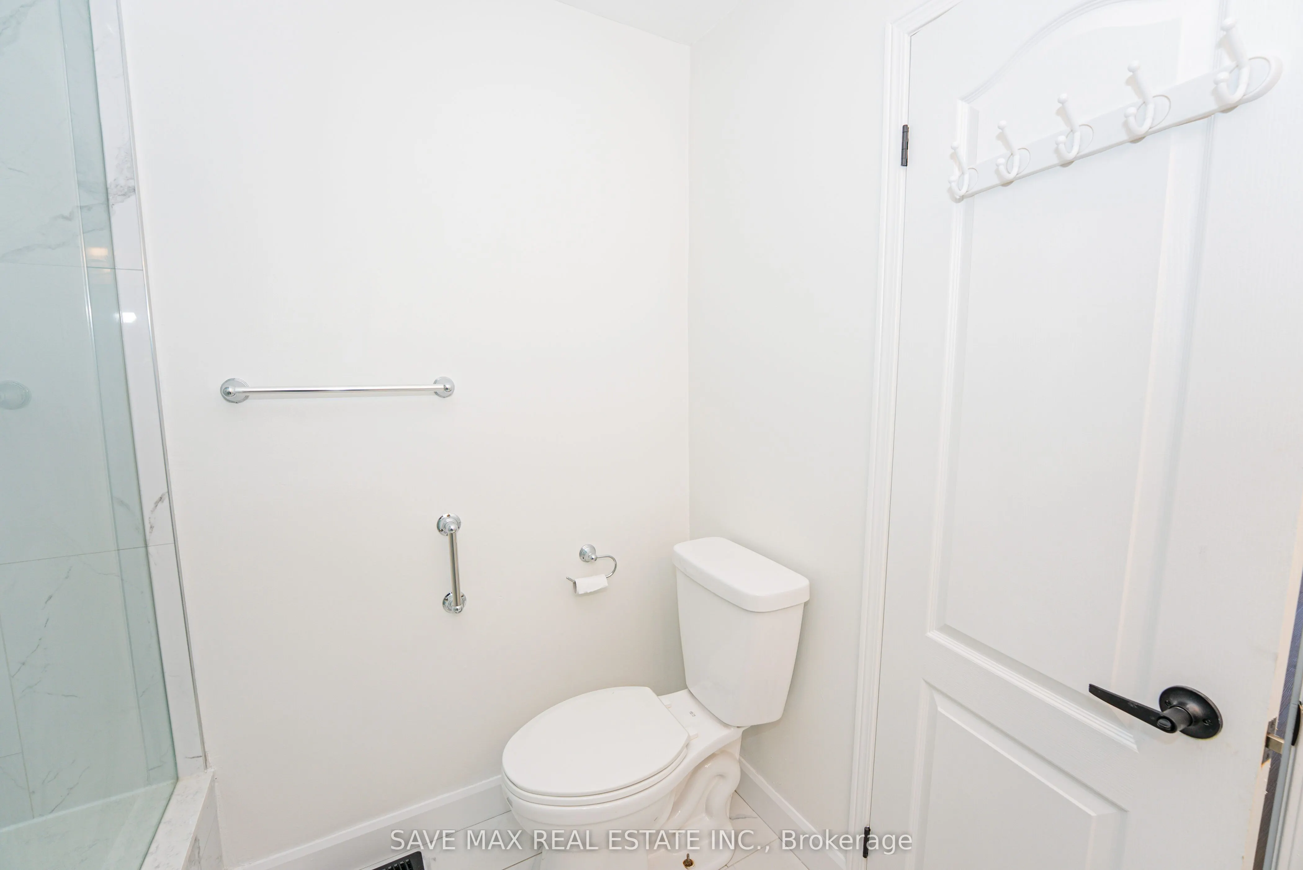 833 Scollard Court, #33