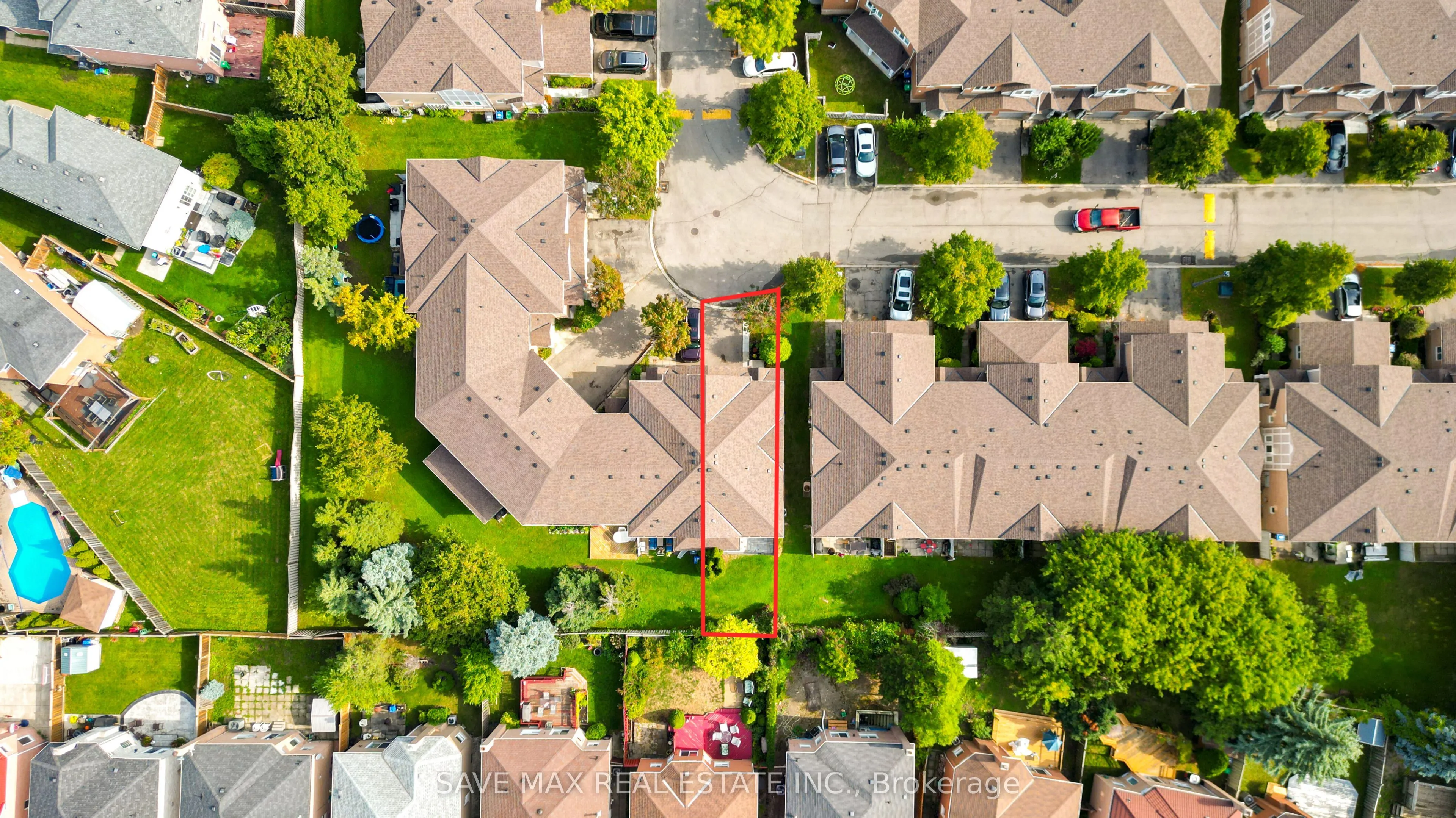833 Scollard Court, #33