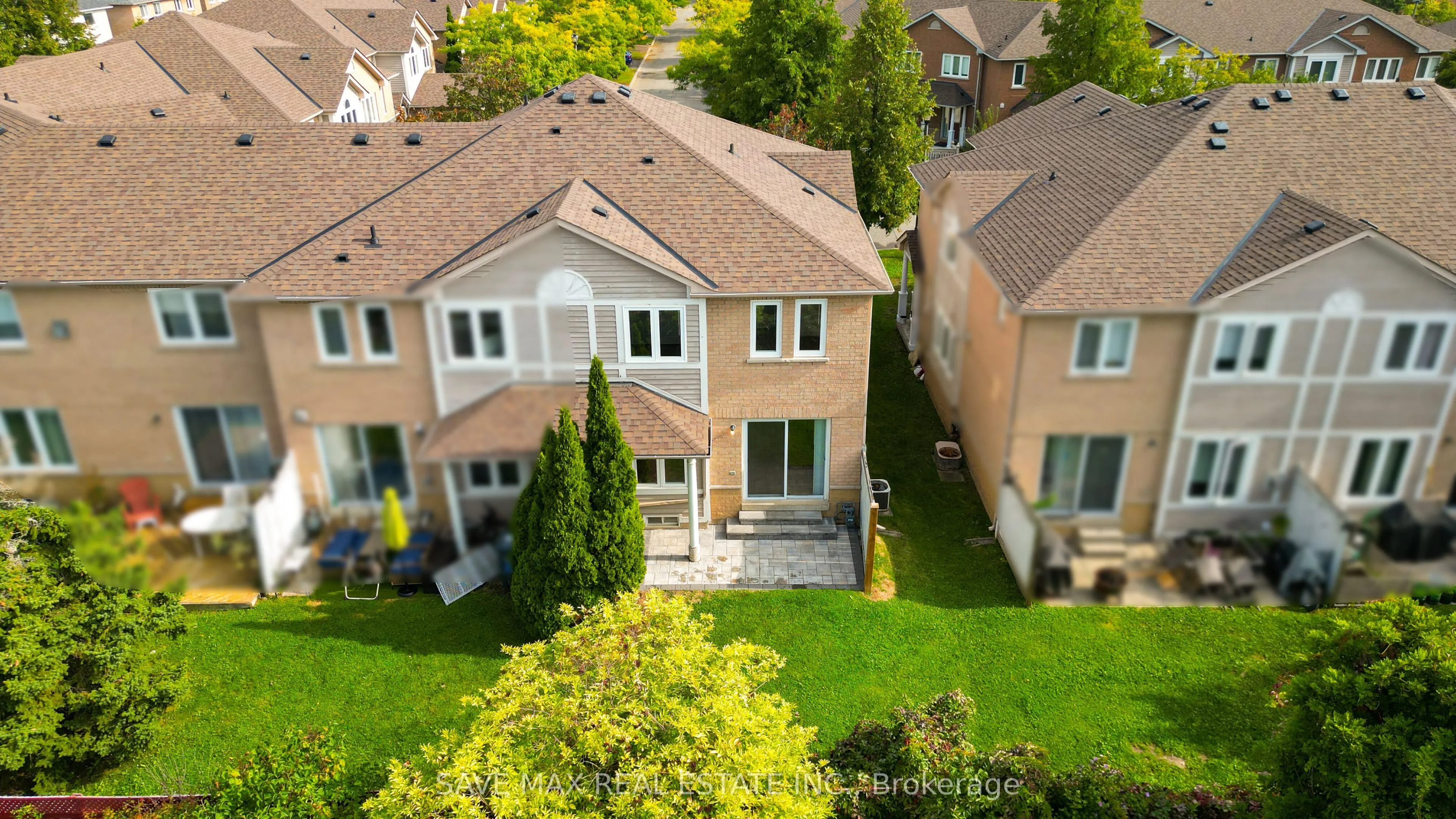 833 Scollard Court, #33
