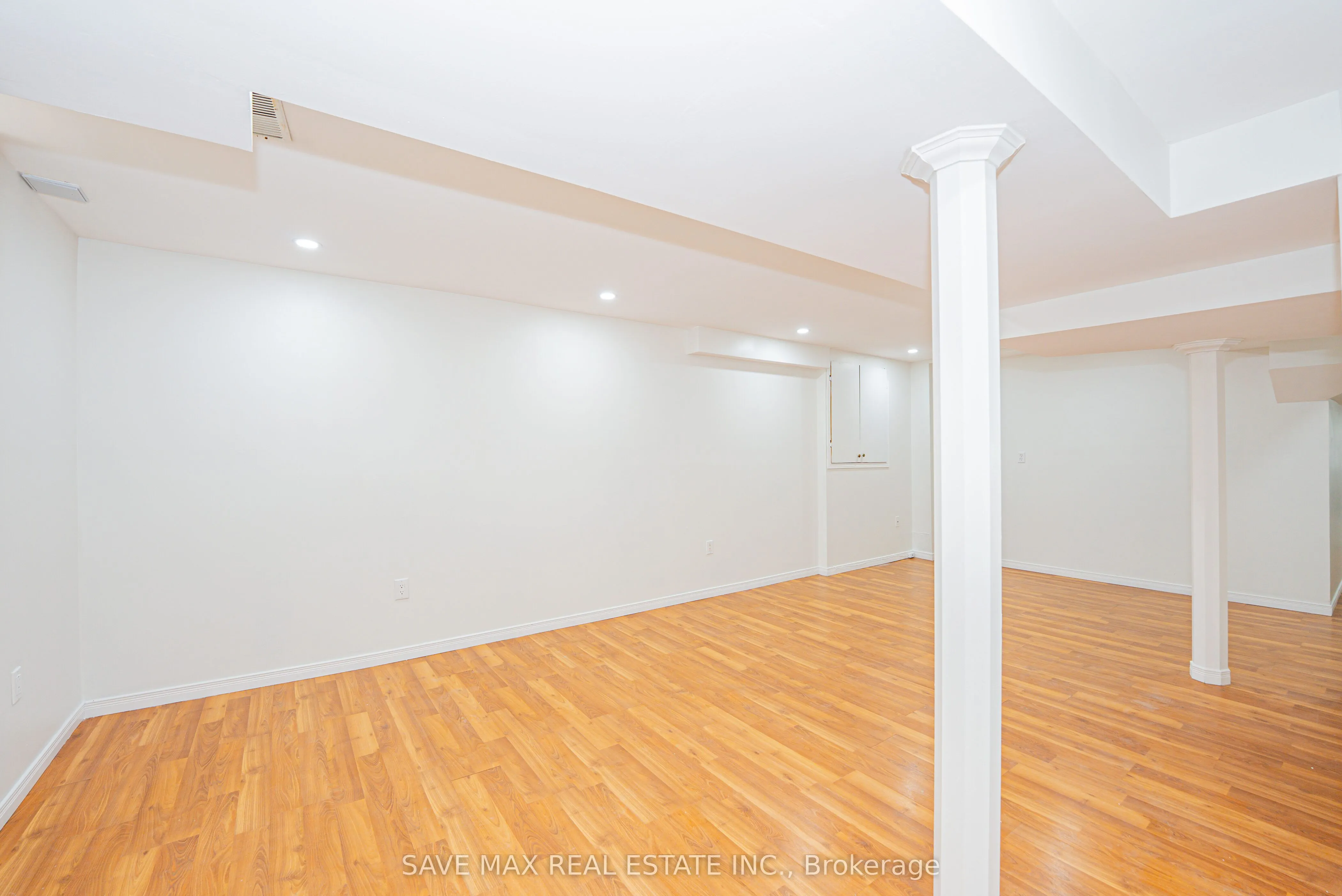 833 Scollard Court, #33