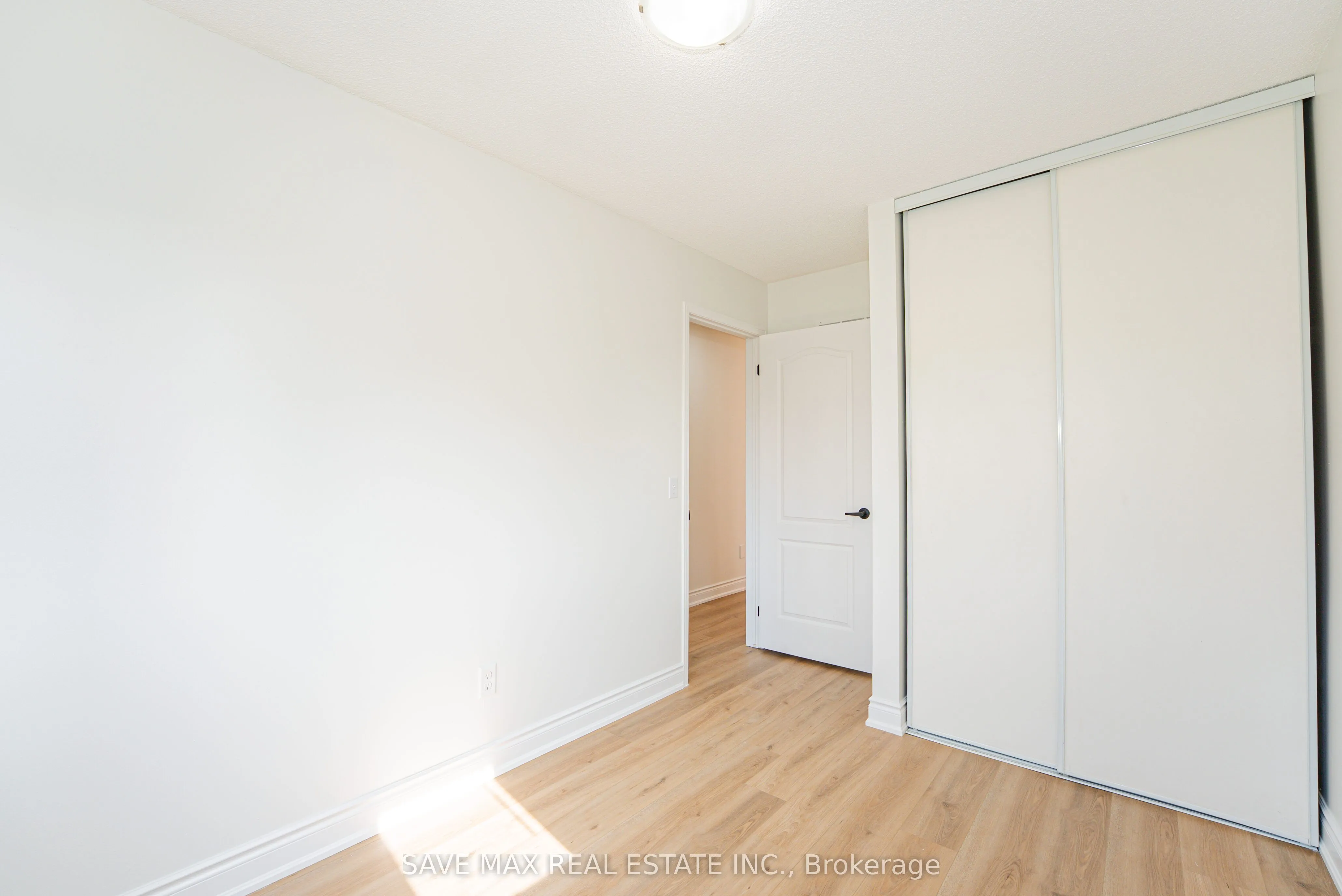 833 Scollard Court, #33