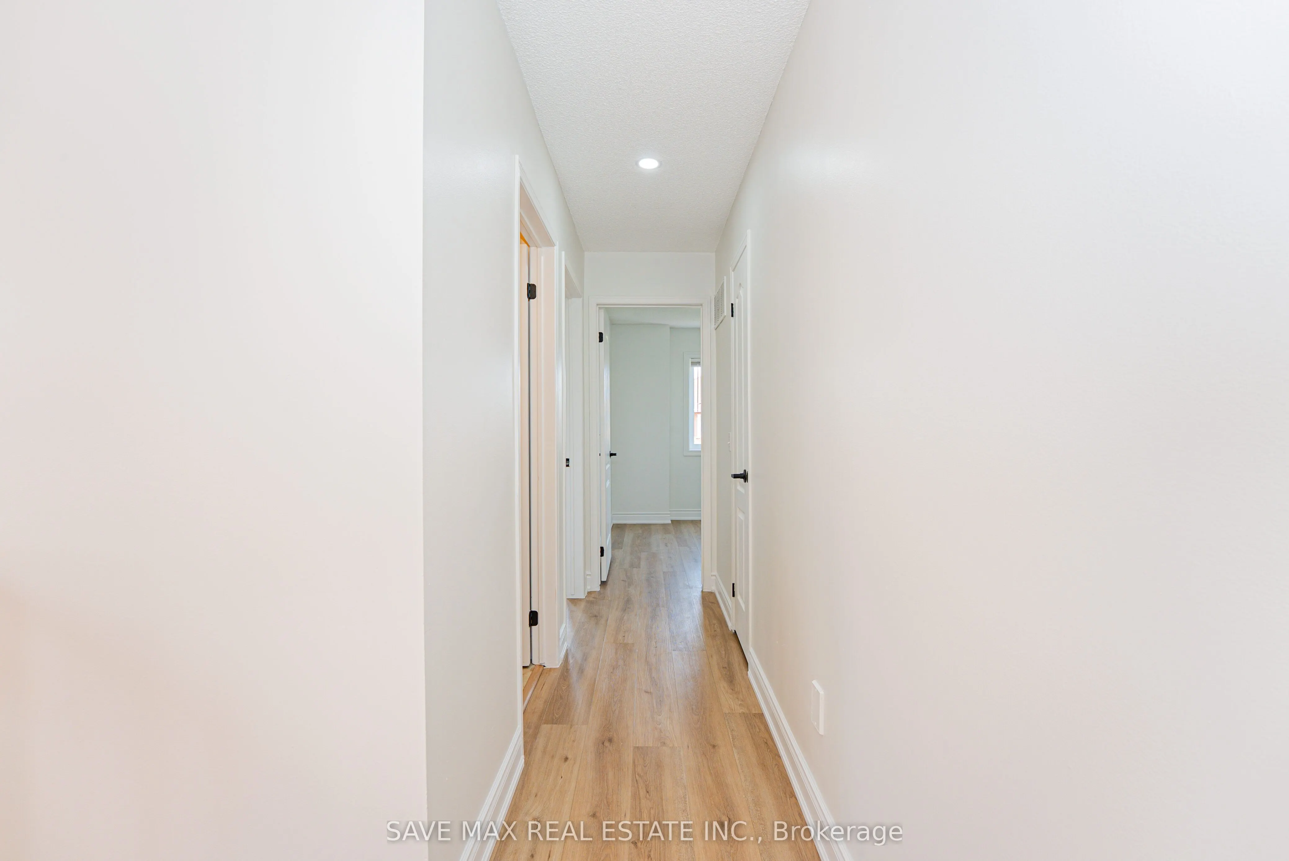 833 Scollard Court, #33