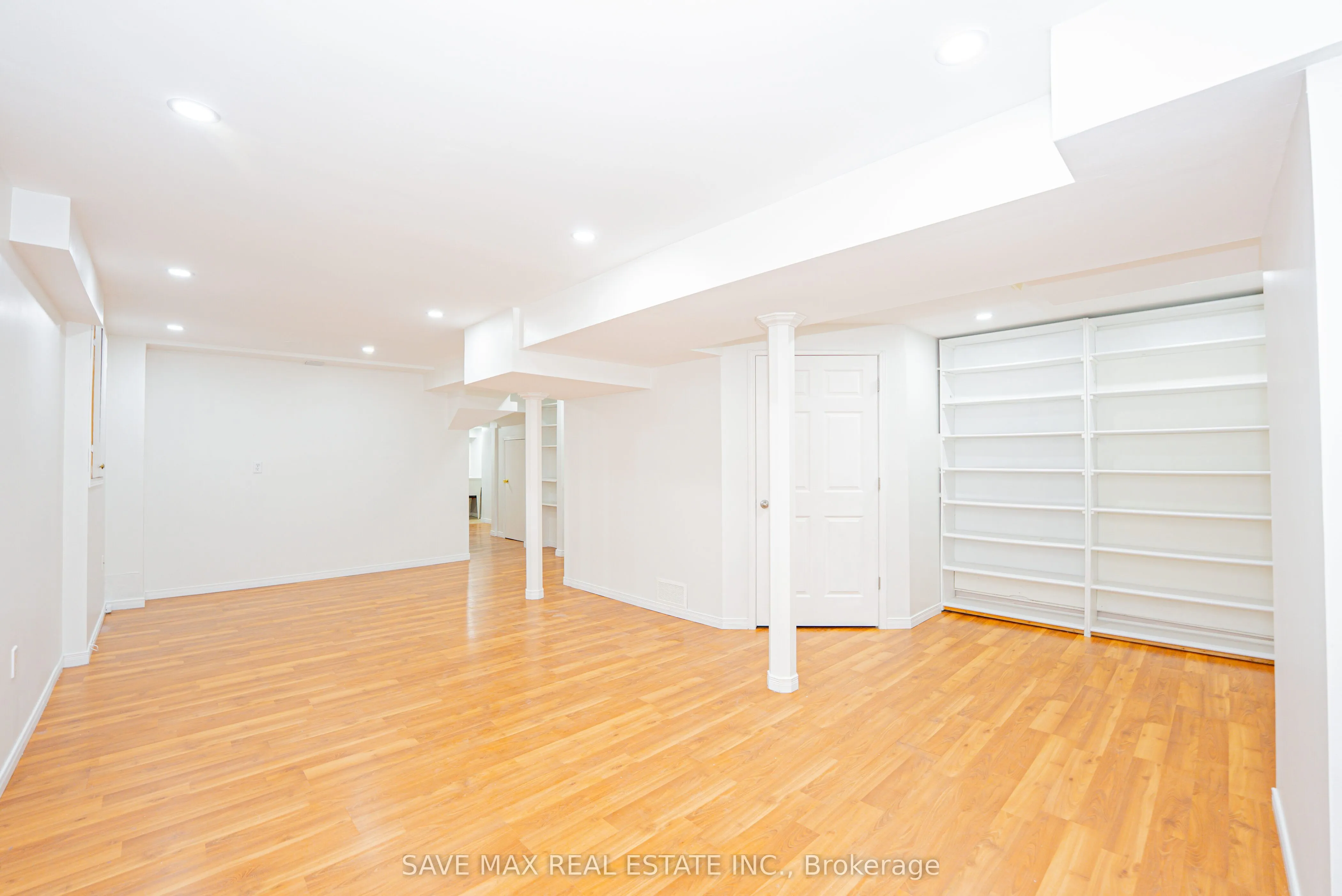 833 Scollard Court, #33