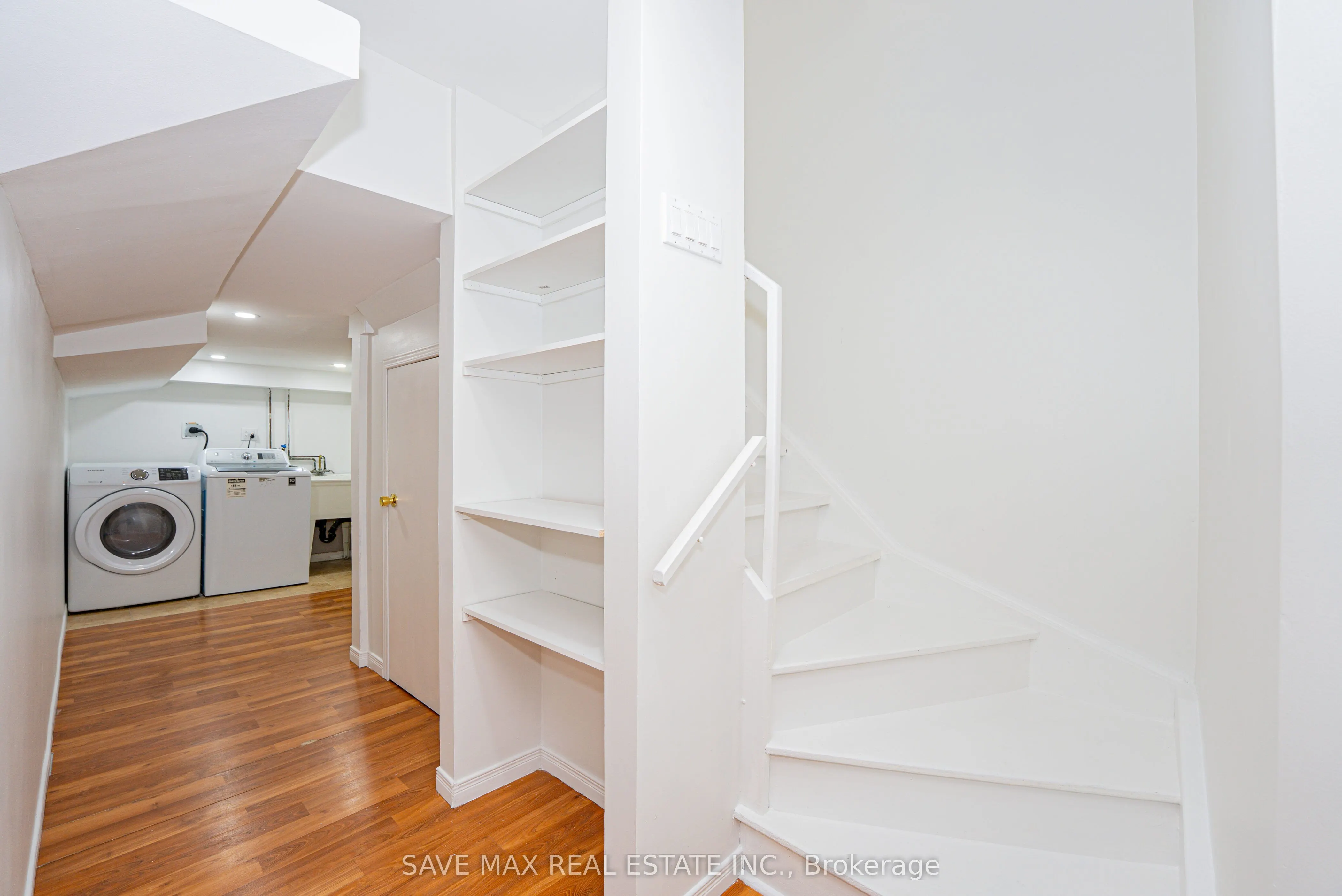833 Scollard Court, #33