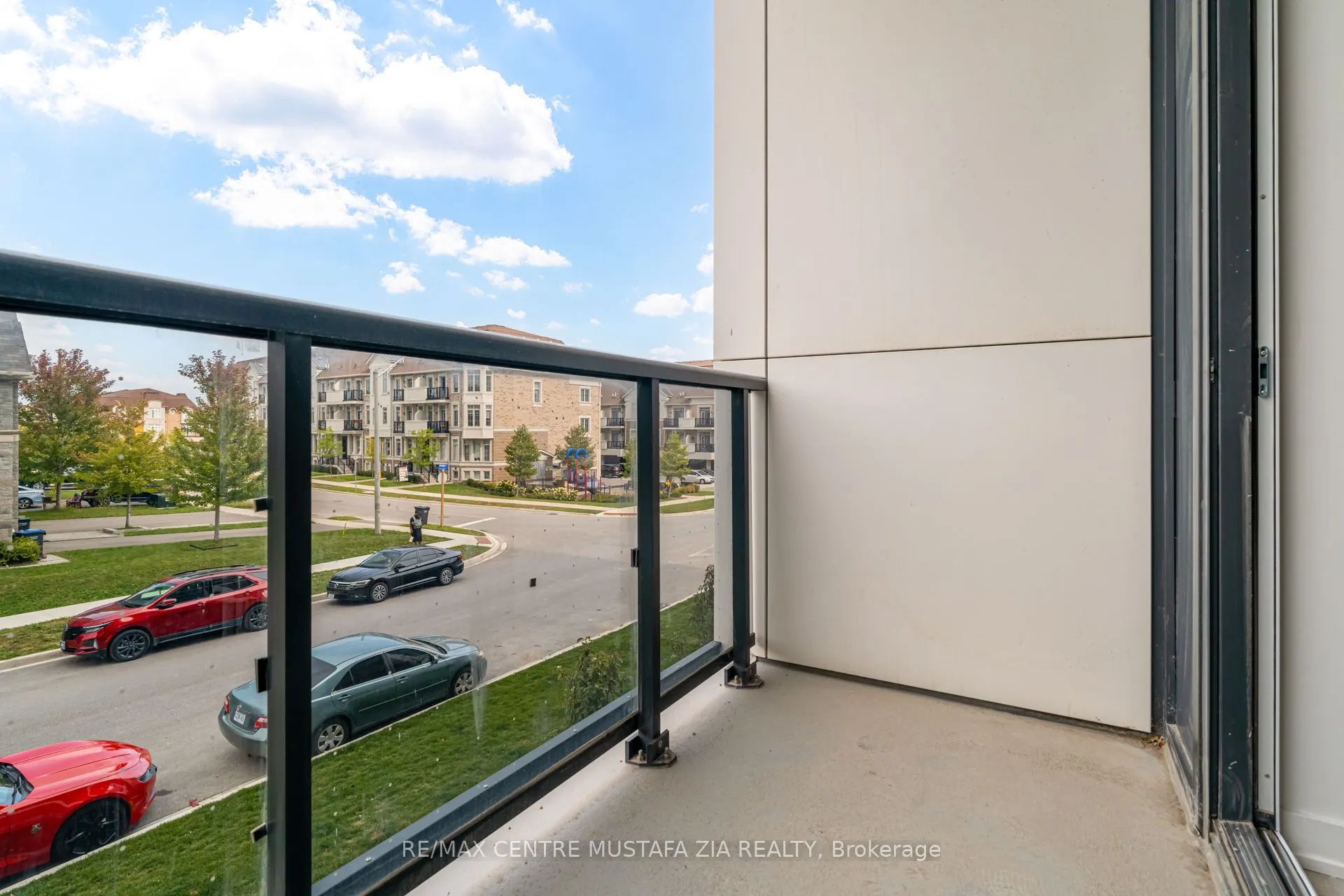 5105 Hurontario Street, #219