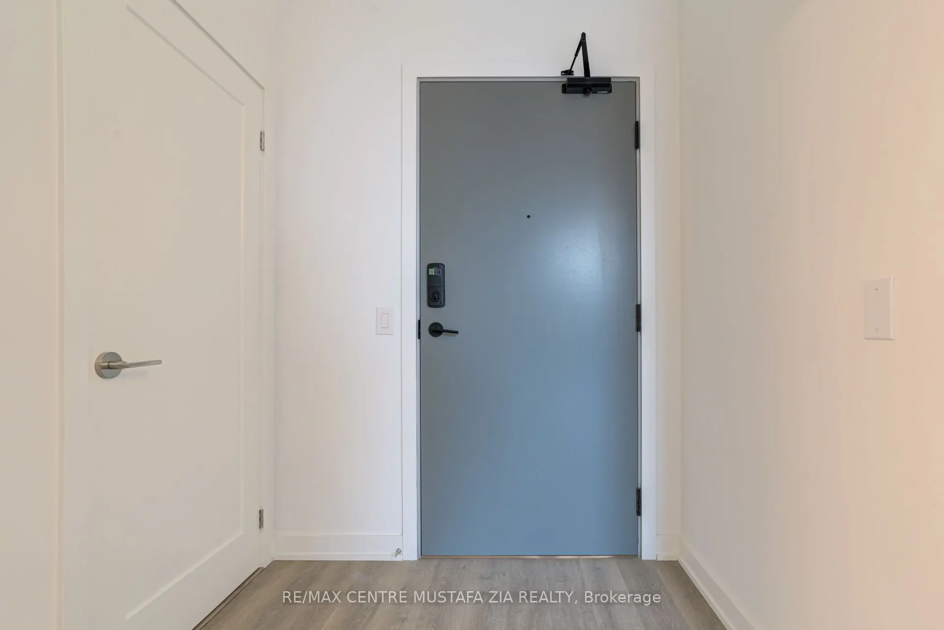 5105 Hurontario Street, #219