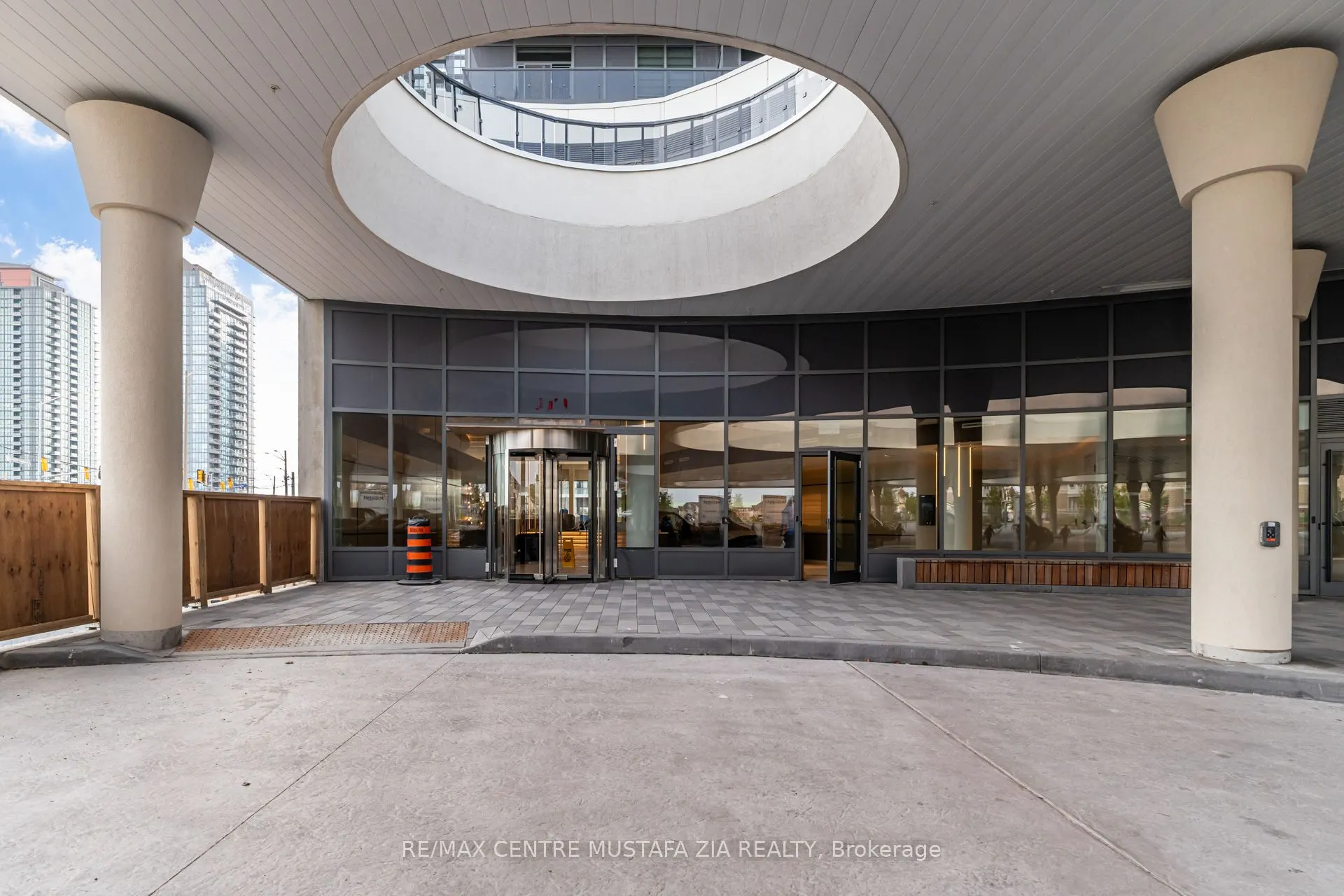 5105 Hurontario Street, #219