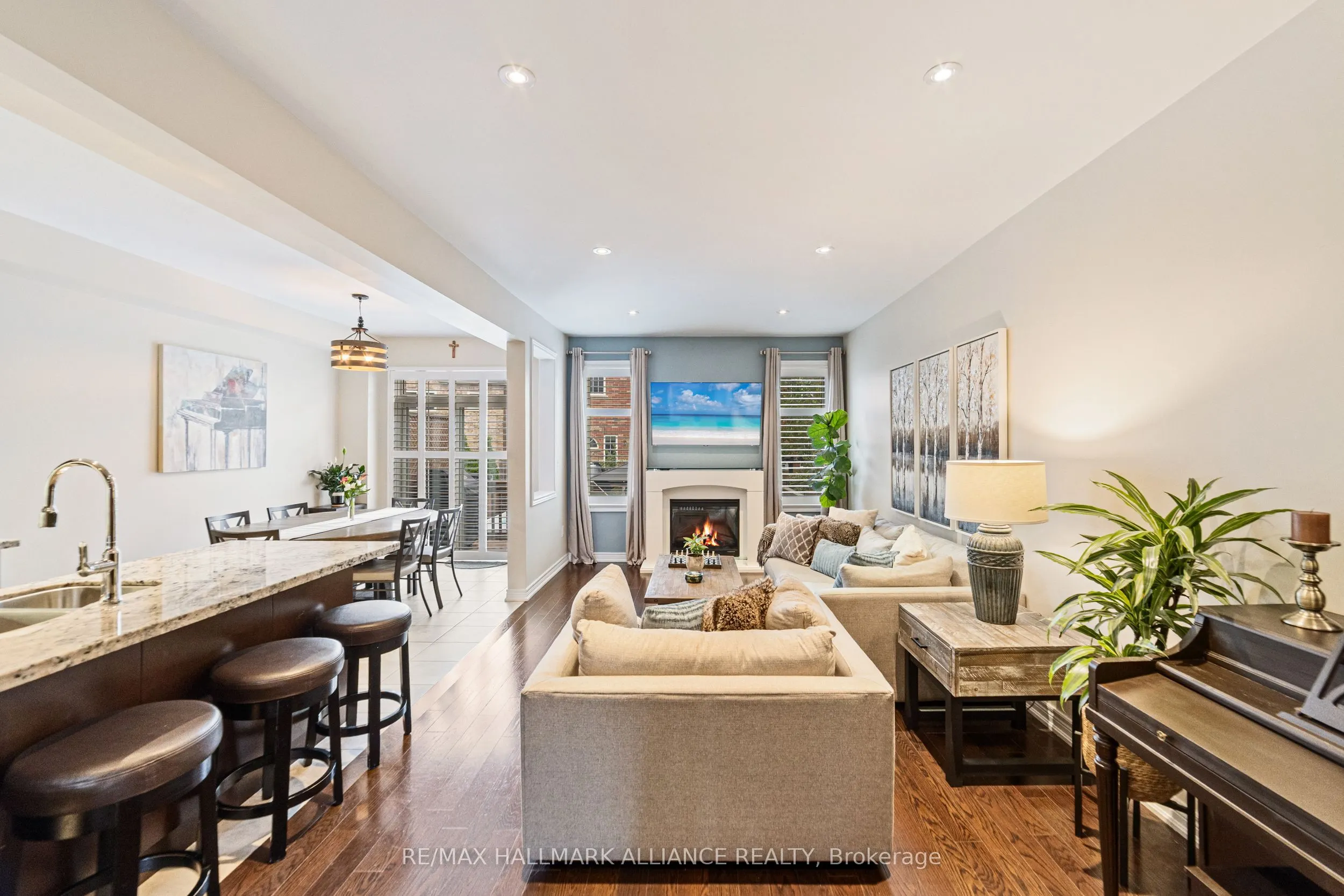 37 Diamond Leaf Lane