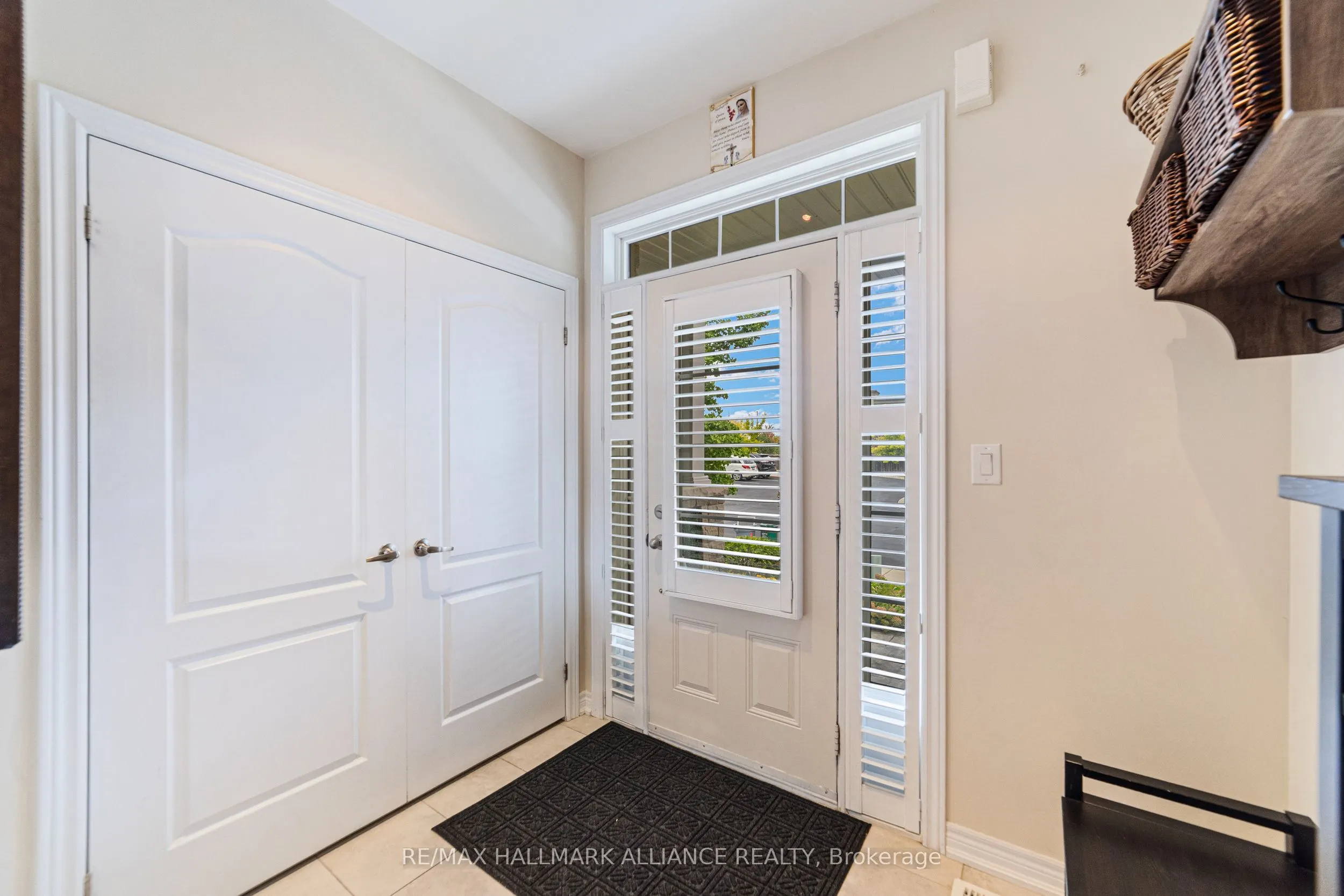 37 Diamond Leaf Lane
