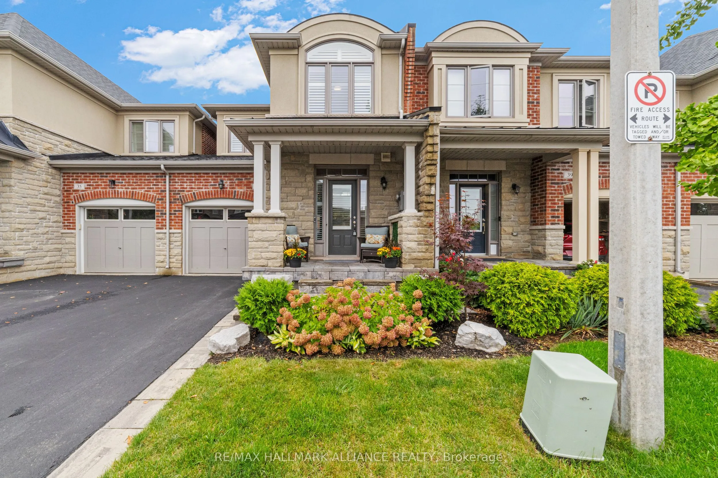 37 Diamond Leaf Lane
