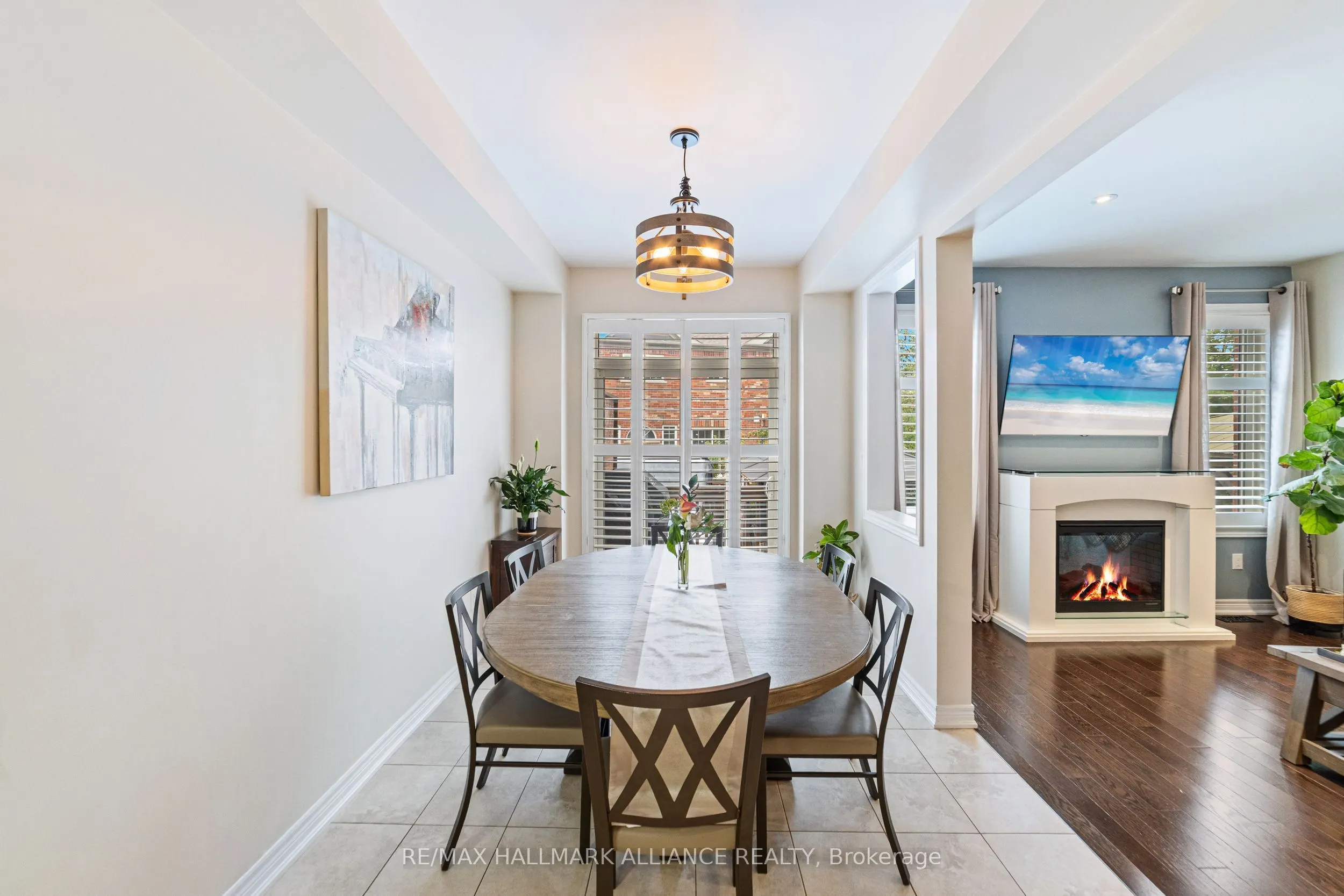 37 Diamond Leaf Lane