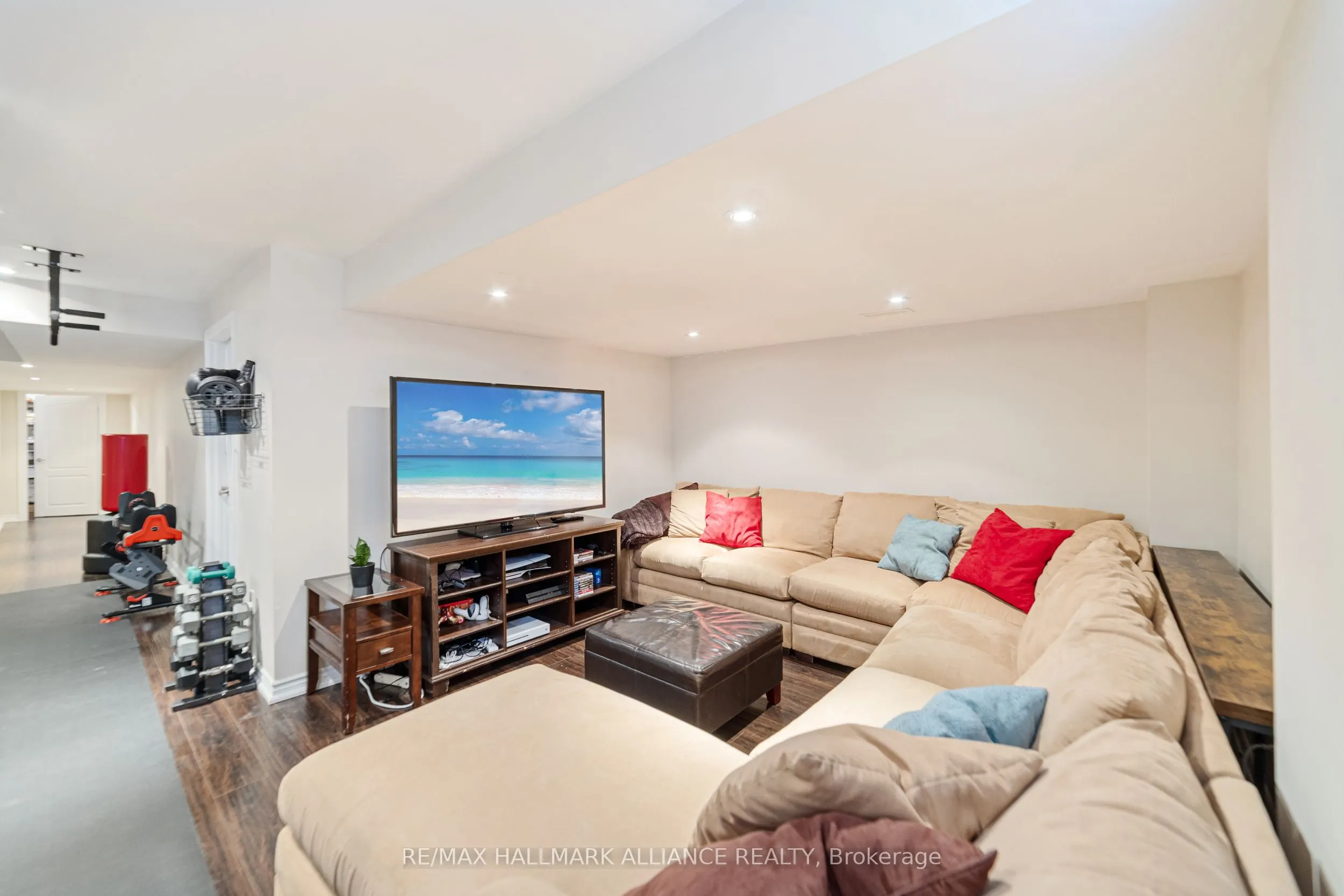 37 Diamond Leaf Lane