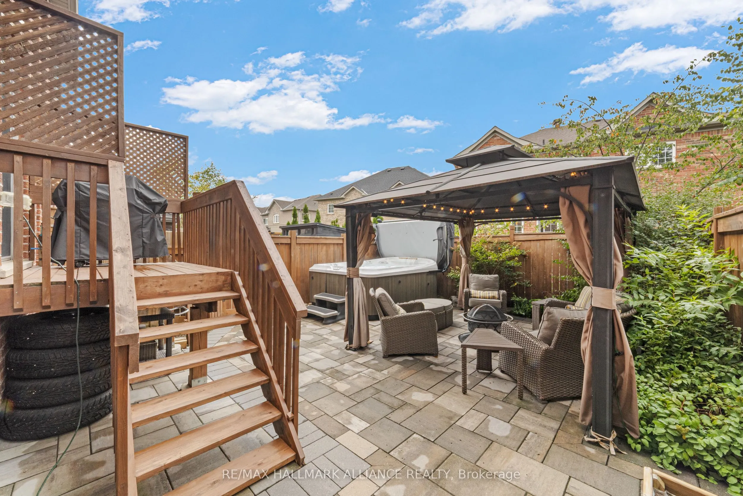 37 Diamond Leaf Lane