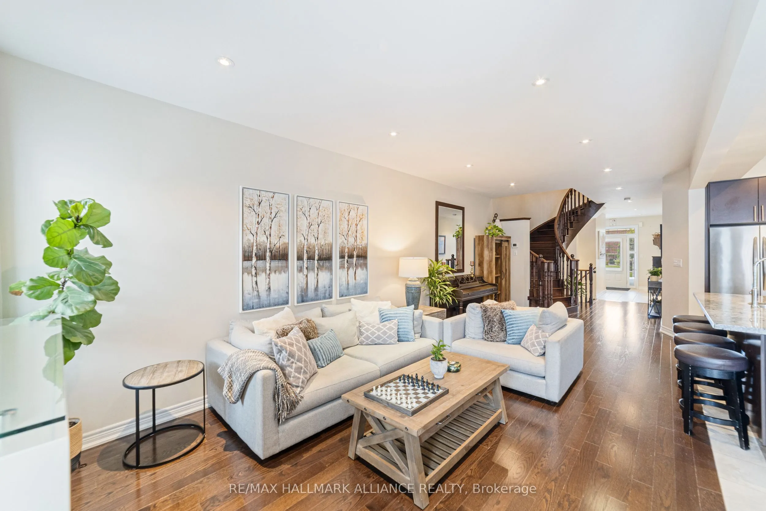 37 Diamond Leaf Lane