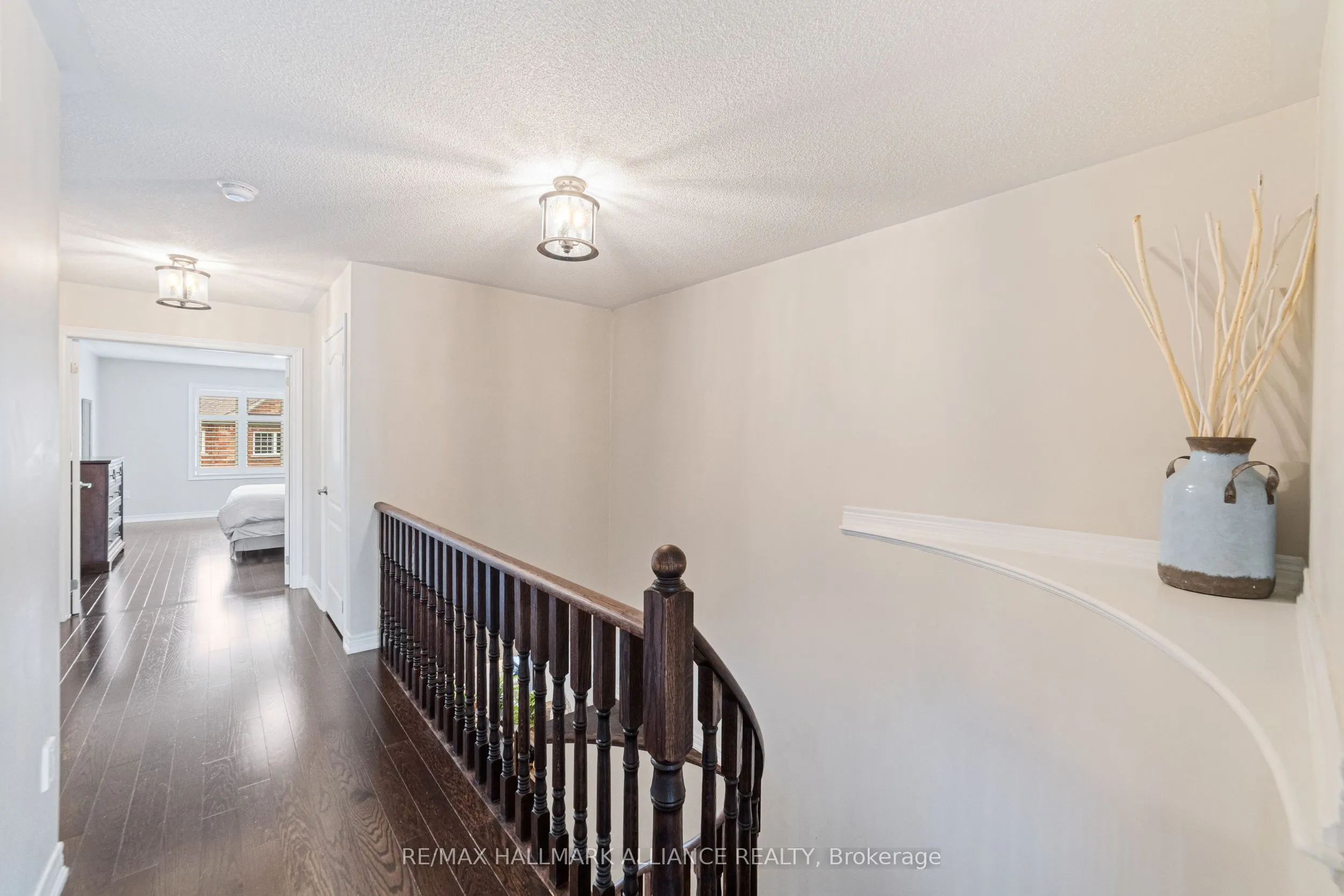 37 Diamond Leaf Lane