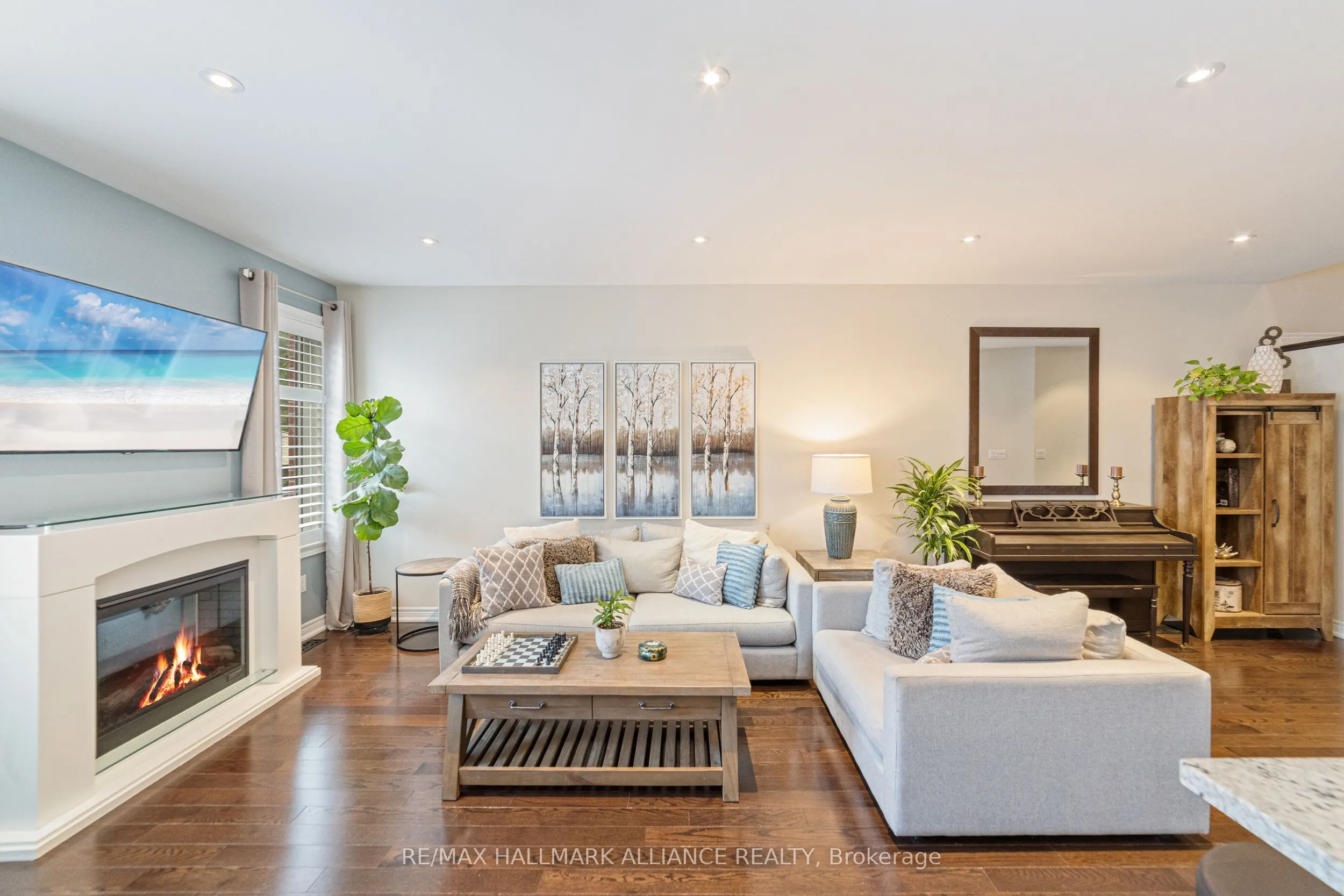 37 Diamond Leaf Lane