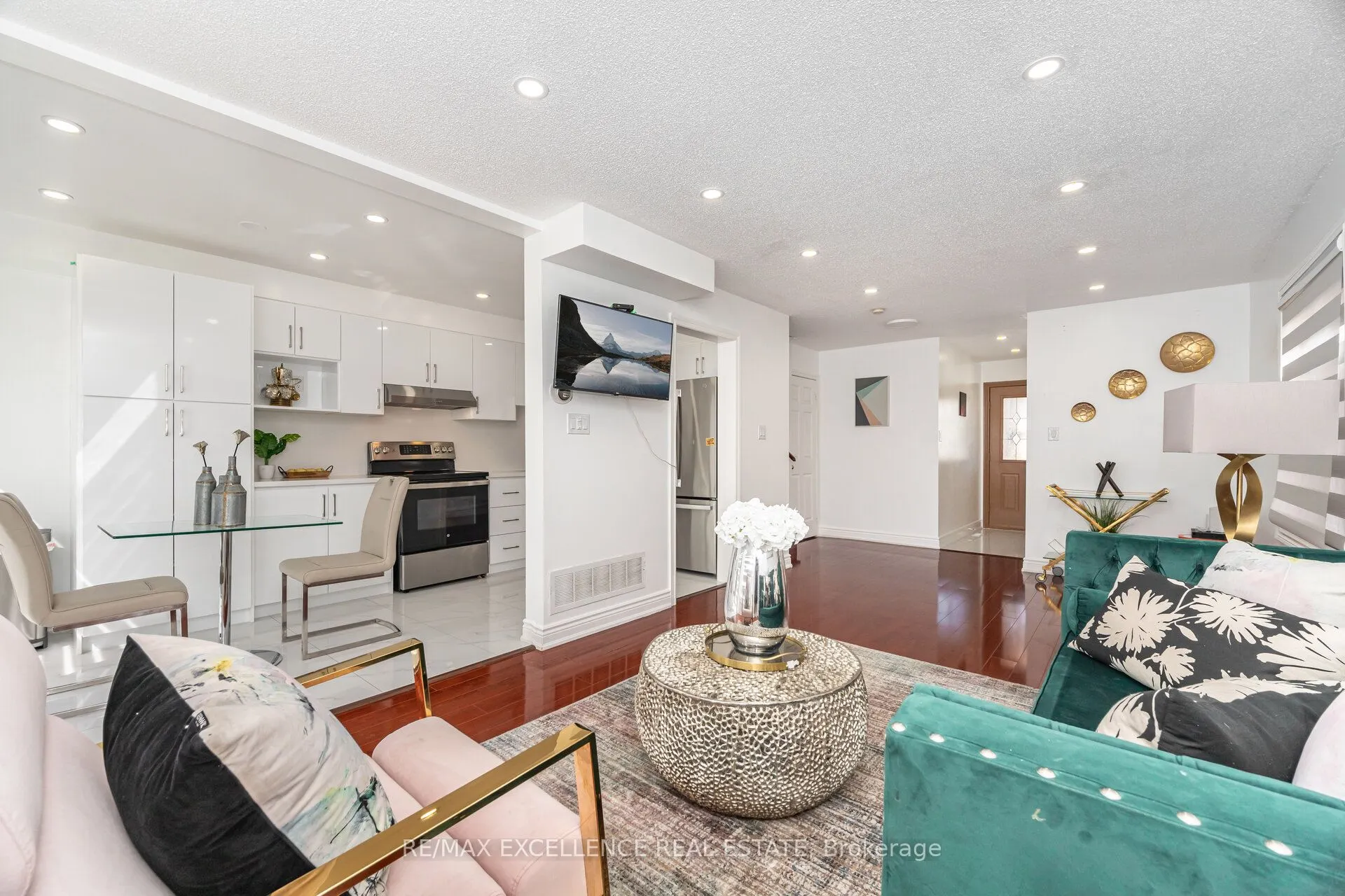36 Coppermill Drive W