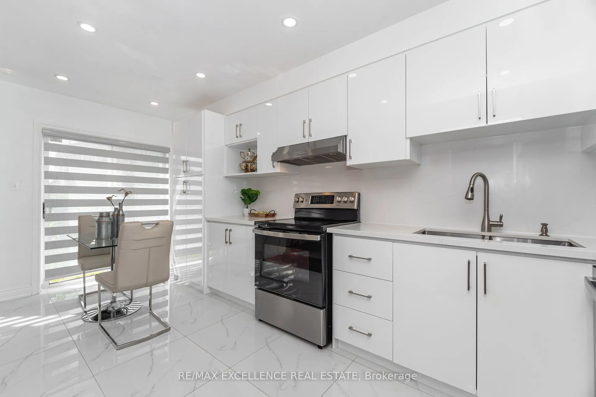 36 Coppermill Drive W