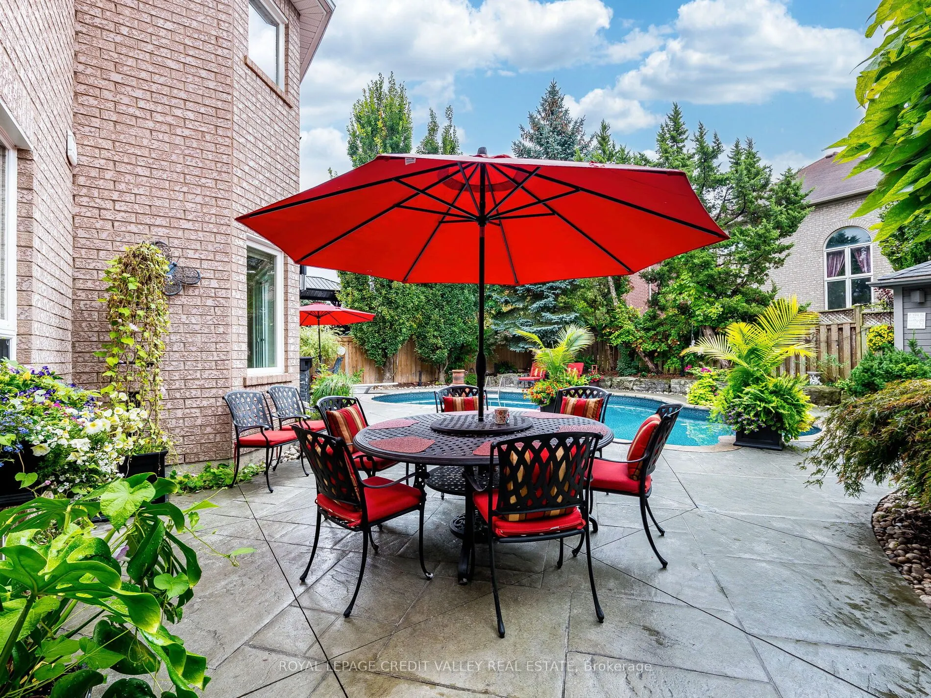 81 Pinebrook Circle