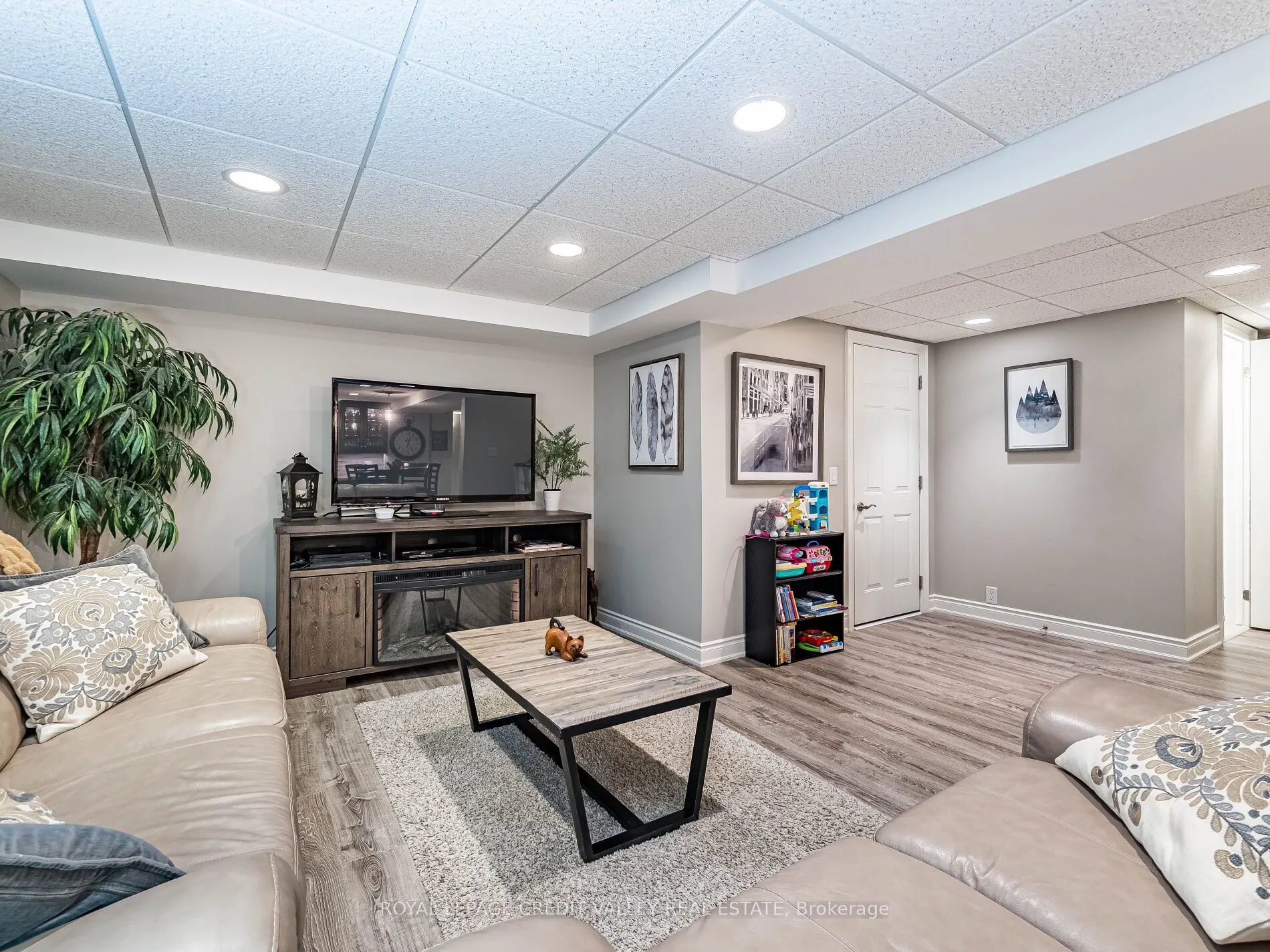 81 Pinebrook Circle