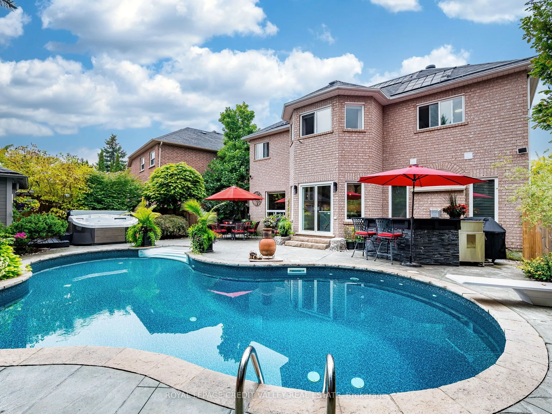 81 Pinebrook Circle