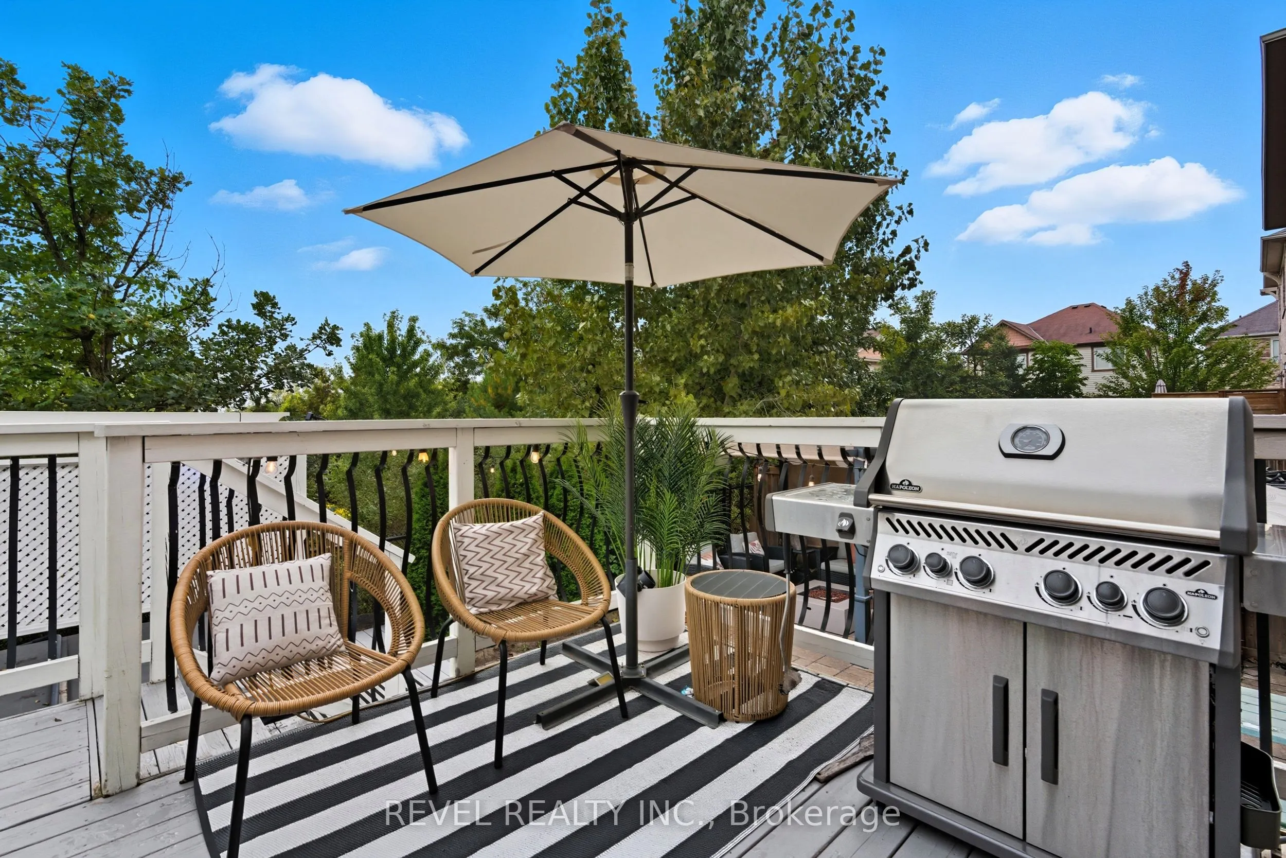 390 Gosford Crescent