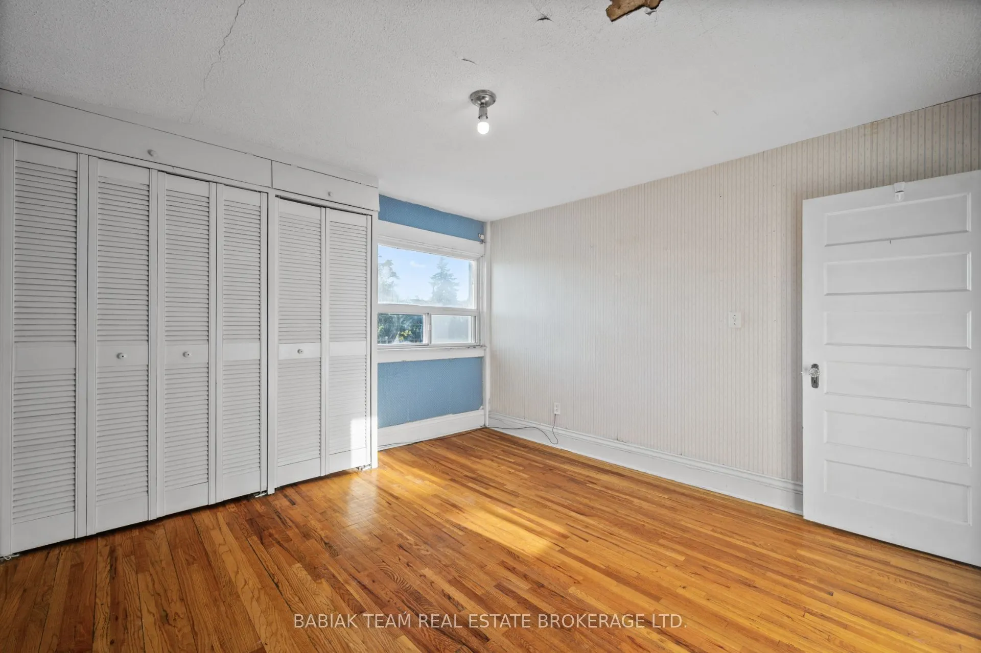 310 Sunnyside Avenue