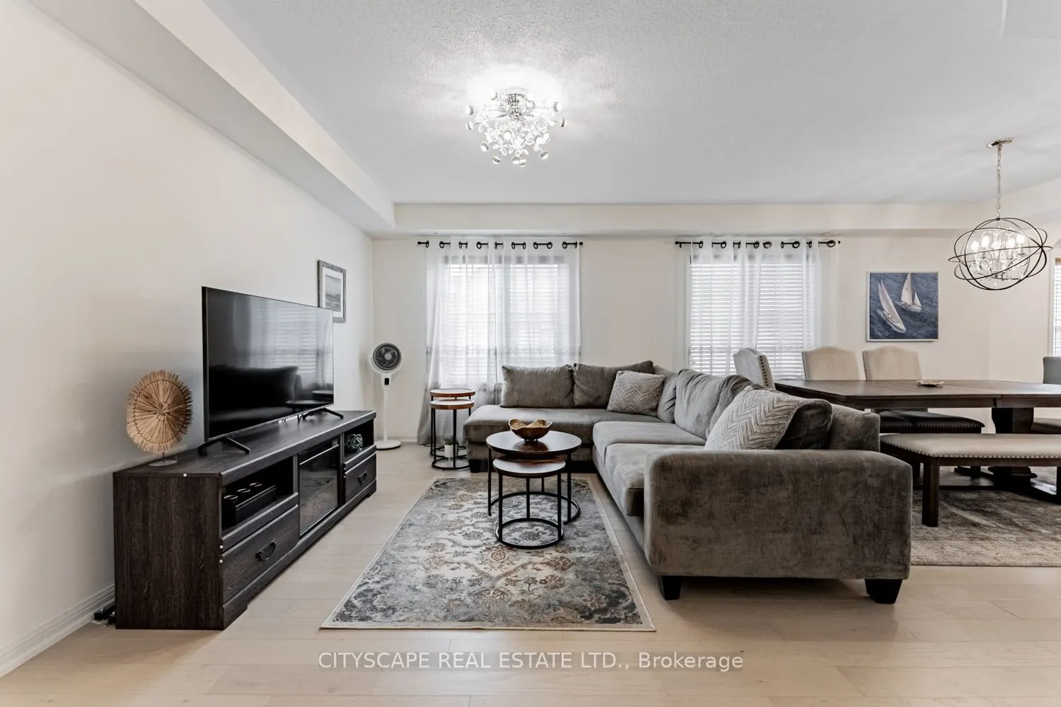 700 Neighbourhood Circle, #3