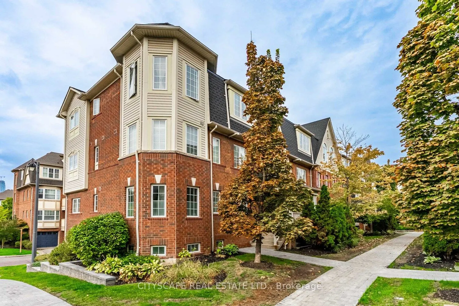 700 Neighbourhood Circle, #3