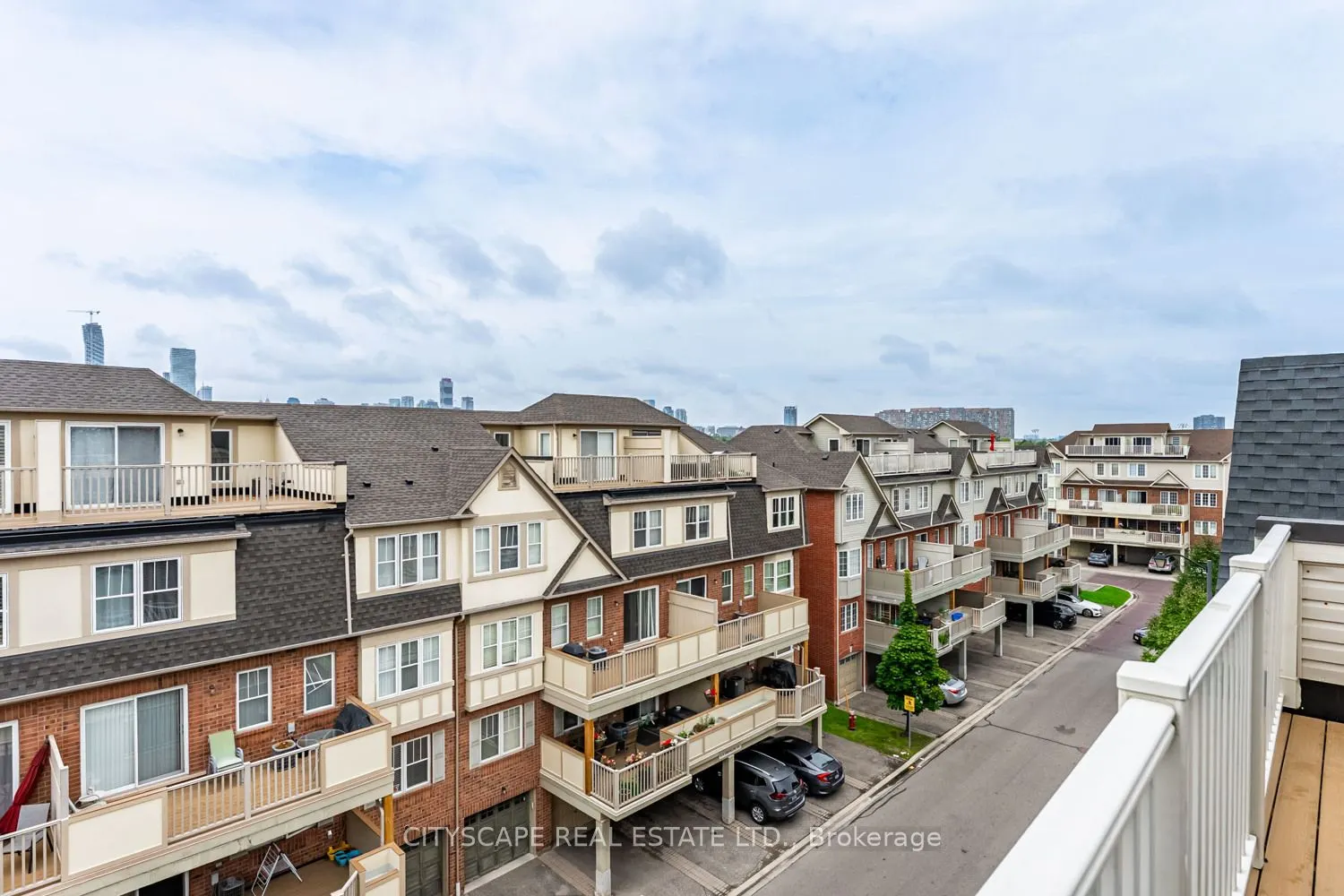 700 Neighbourhood Circle, #3