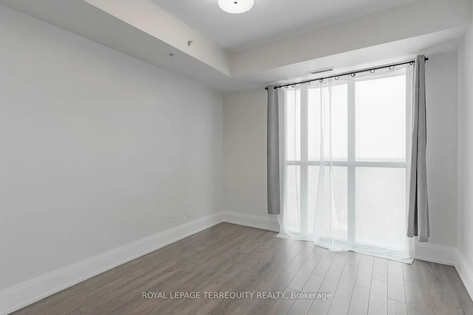 45 Yorkland Boulevard, #704