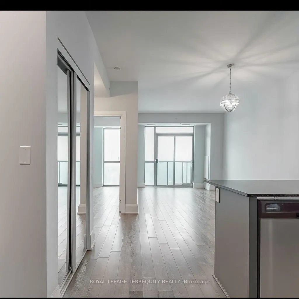 45 Yorkland Boulevard, #704