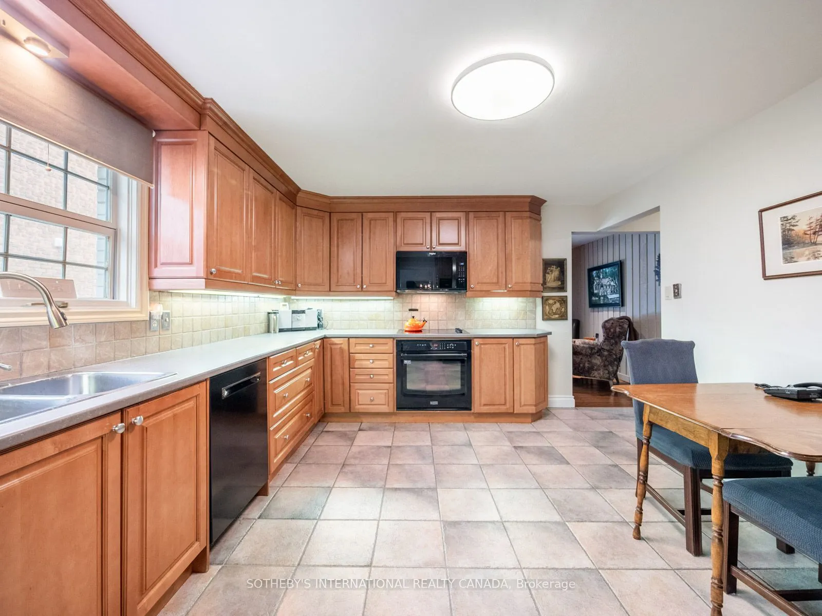 1601 Calumet Place