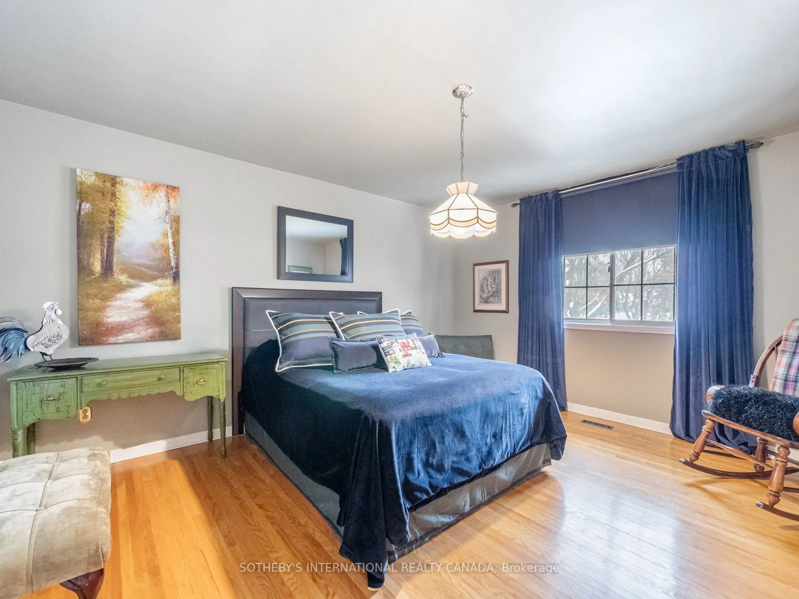 1601 Calumet Place