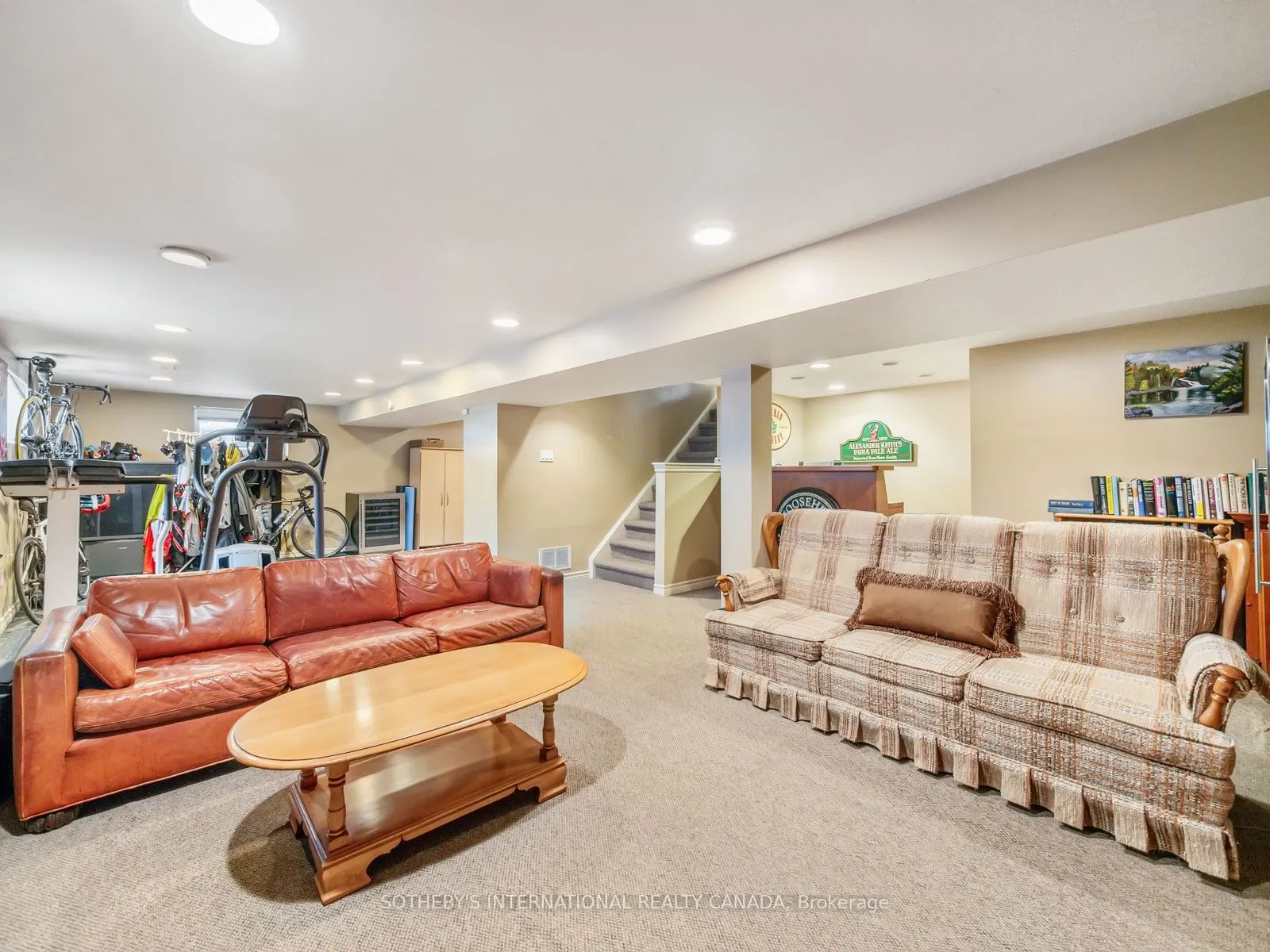 1601 Calumet Place