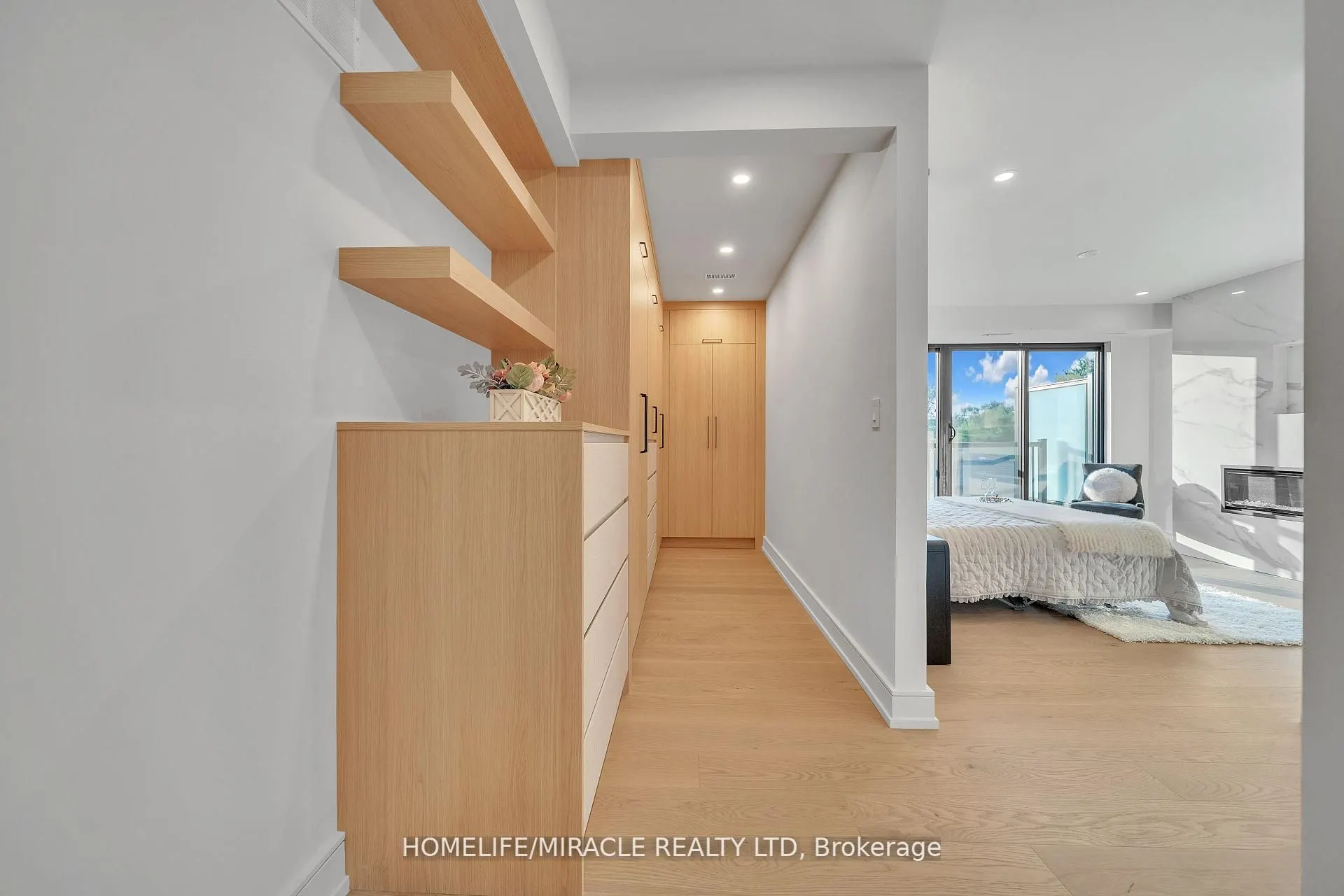 853 Tenth Street