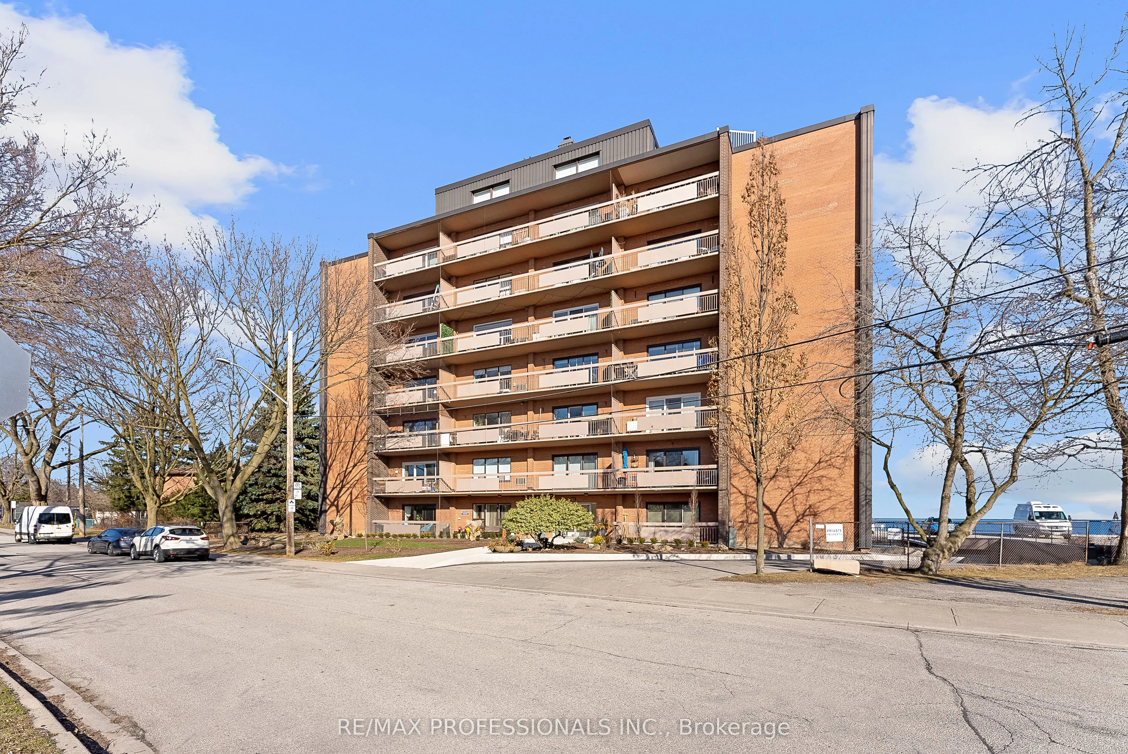41 Lake Shore Drive, #501