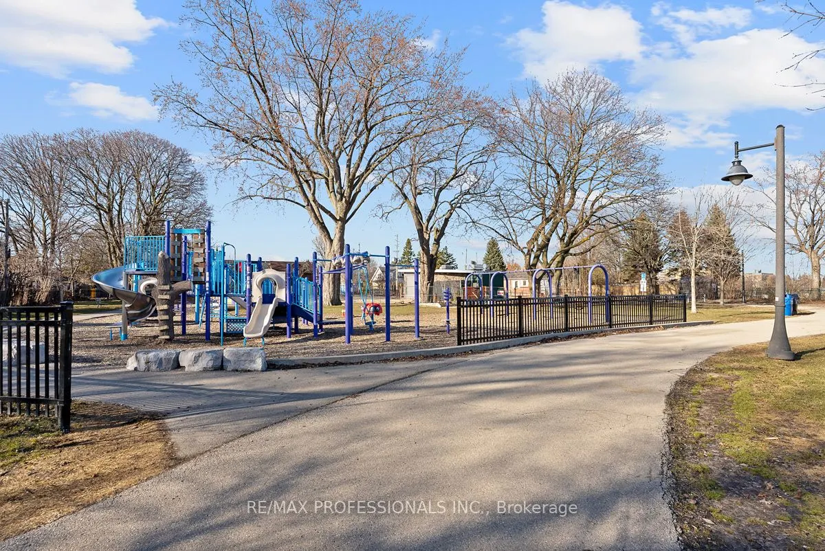 41 Lake Shore Drive, #501