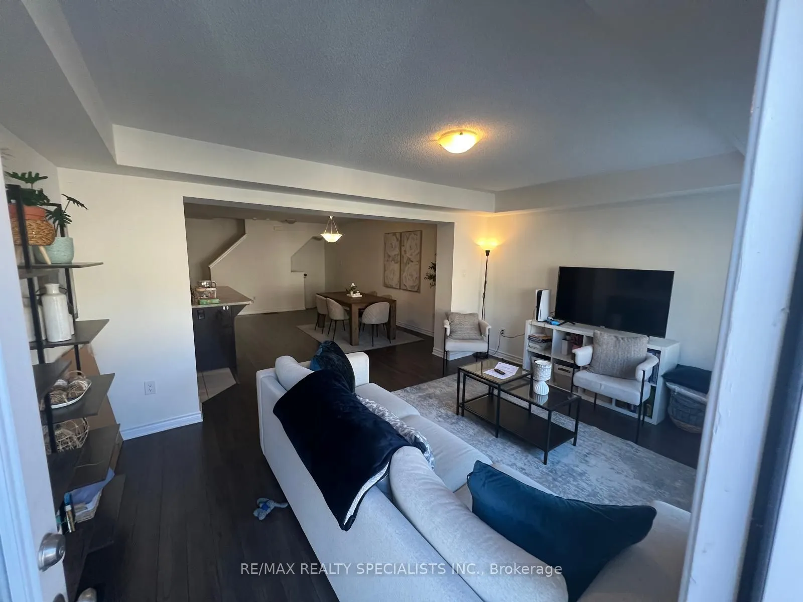 285 Casson Point