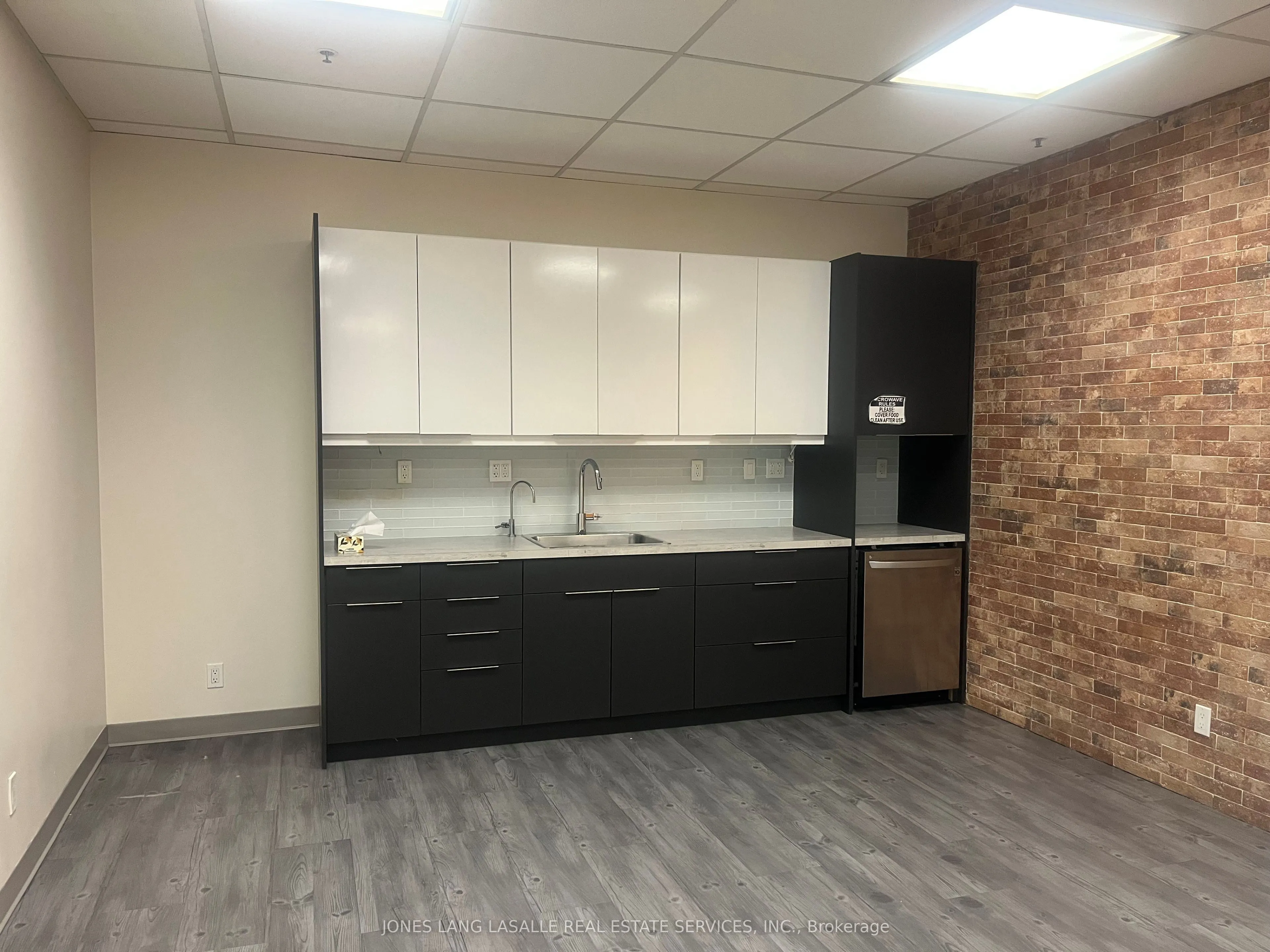 2700 Matheson Boulevard E, #800E