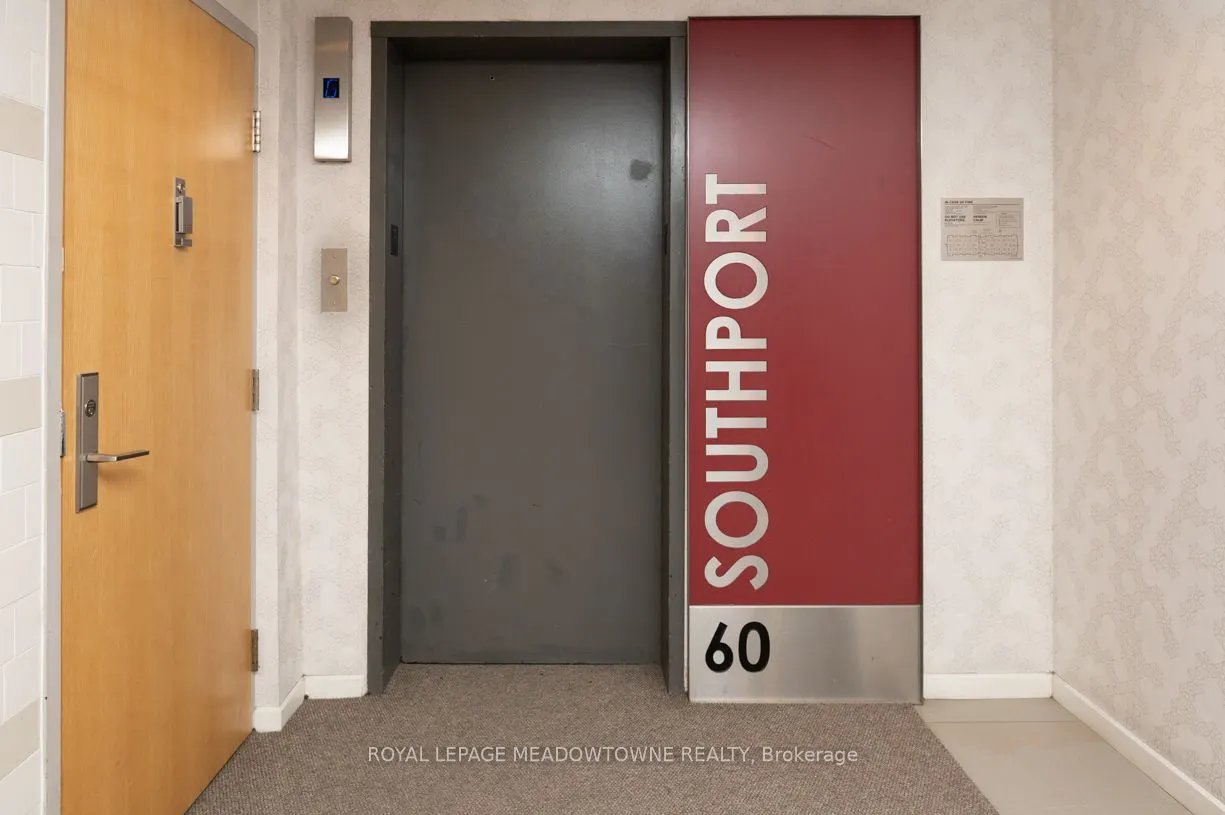 60 Southport Street, #909