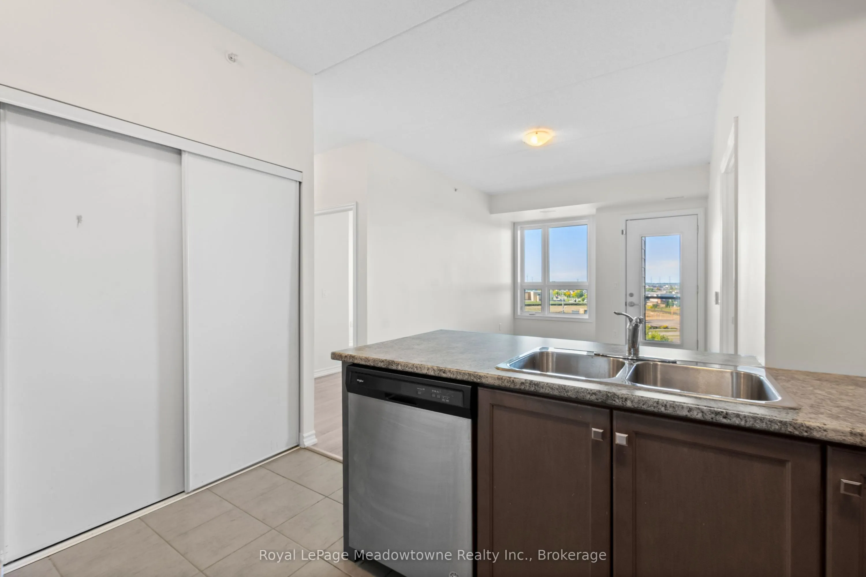 630 Sauve Street, #511